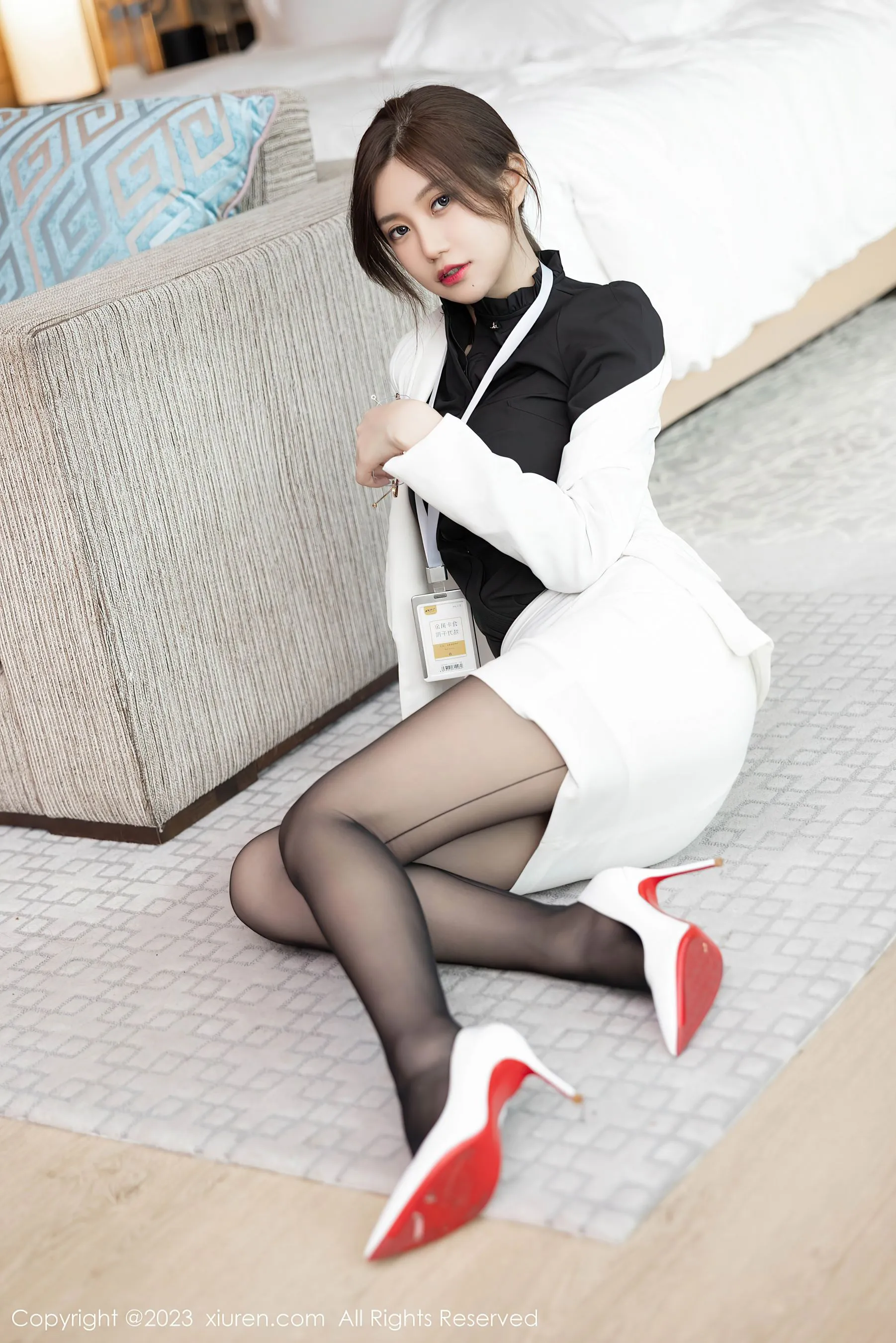  秀人网 No.6214 绮里嘉ula 黑丝美腿第23张