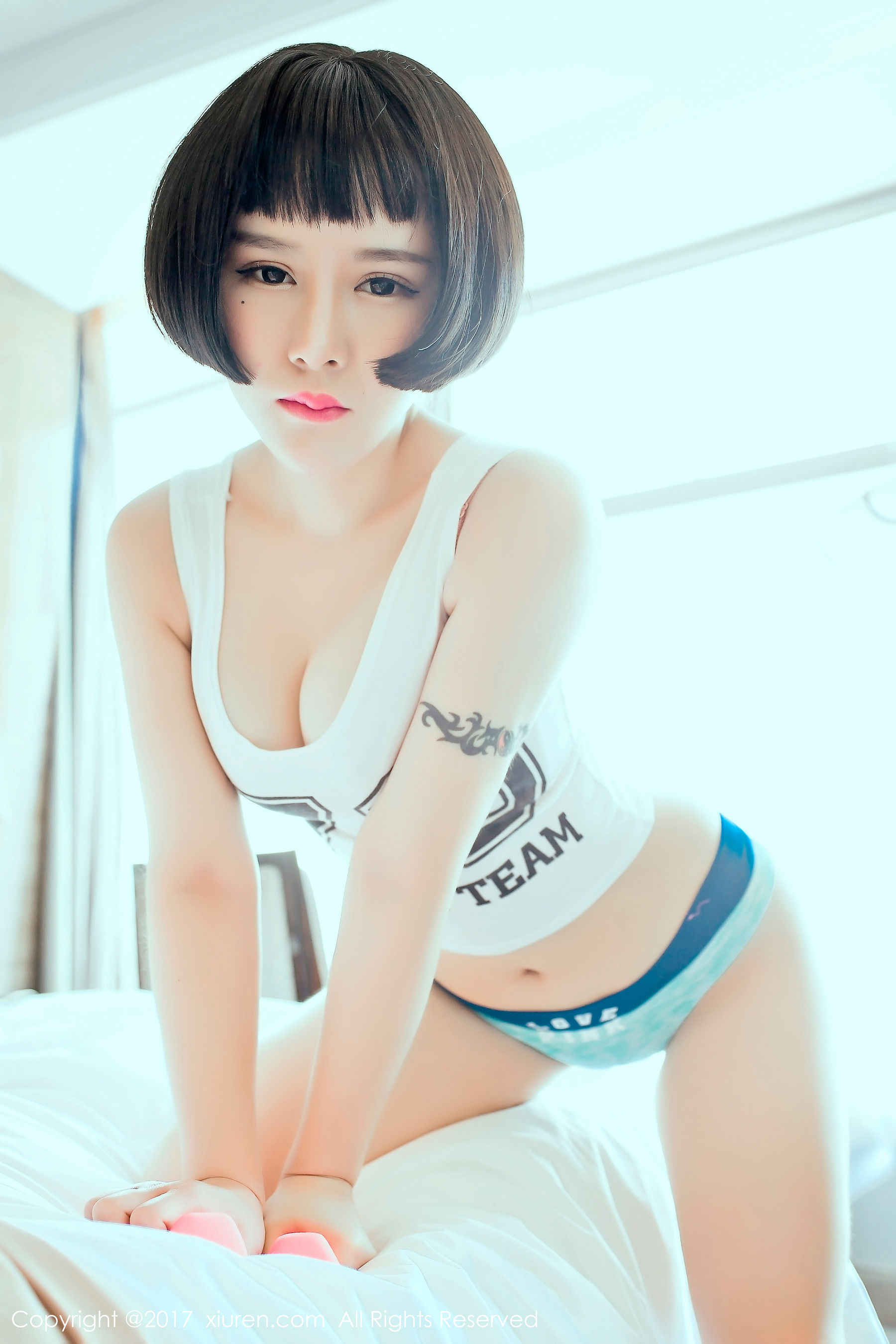  浑圆粉嫩新晋妹子@佑熙 秀人网XIUREN No.794第14张