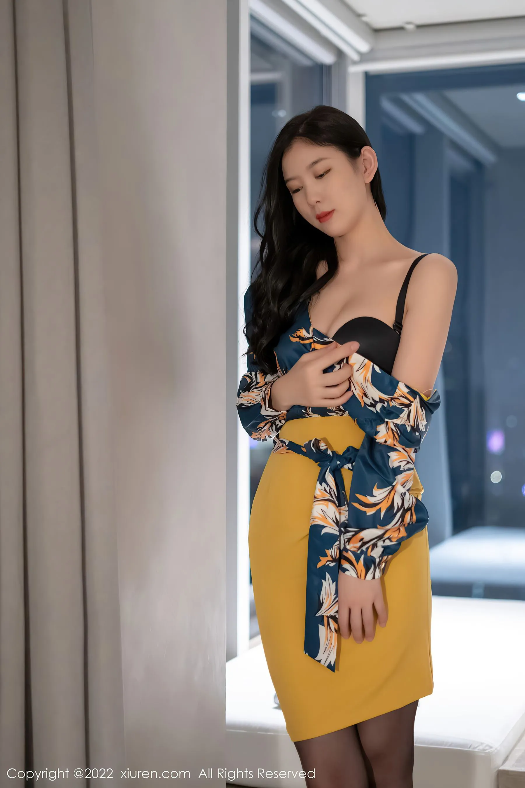  秀人网 No.4880 李雅柔182CM 黑丝美腿第1张