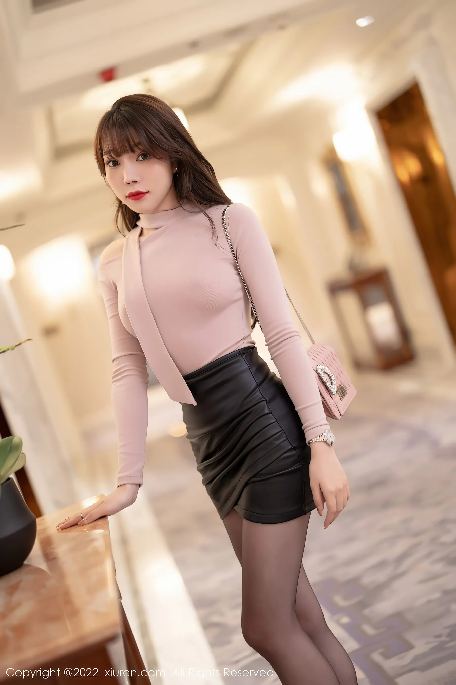  秀人网 No.4606 芝芝Booty 御姐美腿第2张