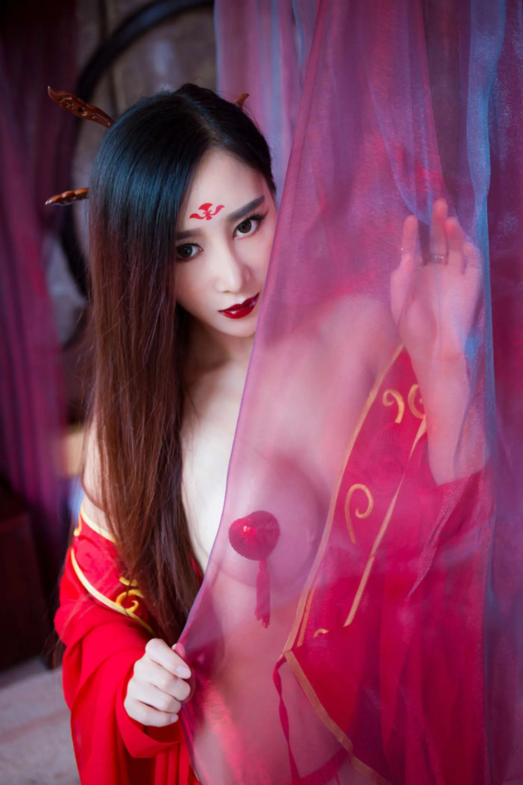 邹晶晶《花千骨 ? 魔化》COS 秀人网 No.382第3张