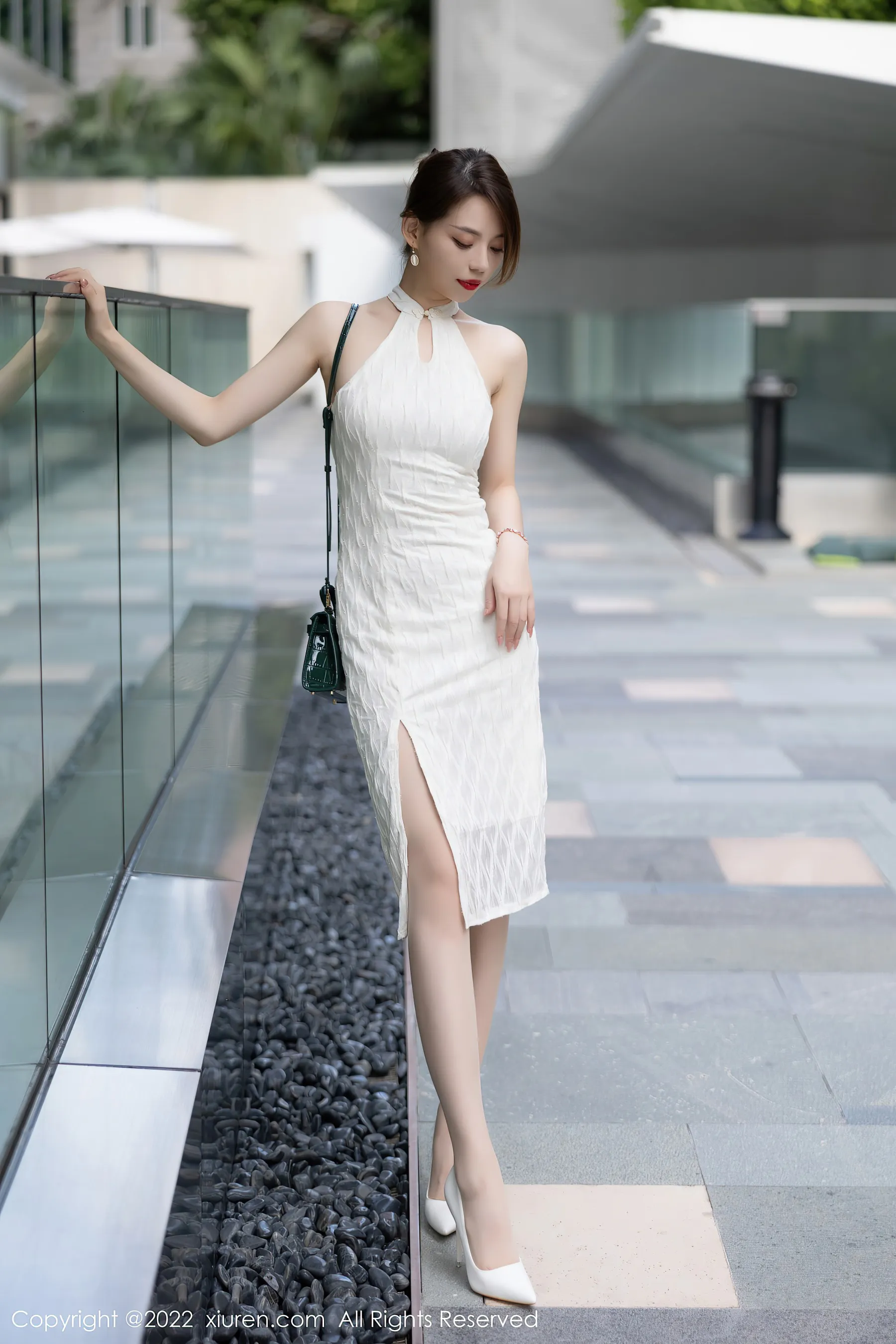  秀人网 No.4691 言沫 连衣裙丝袜写真第15张