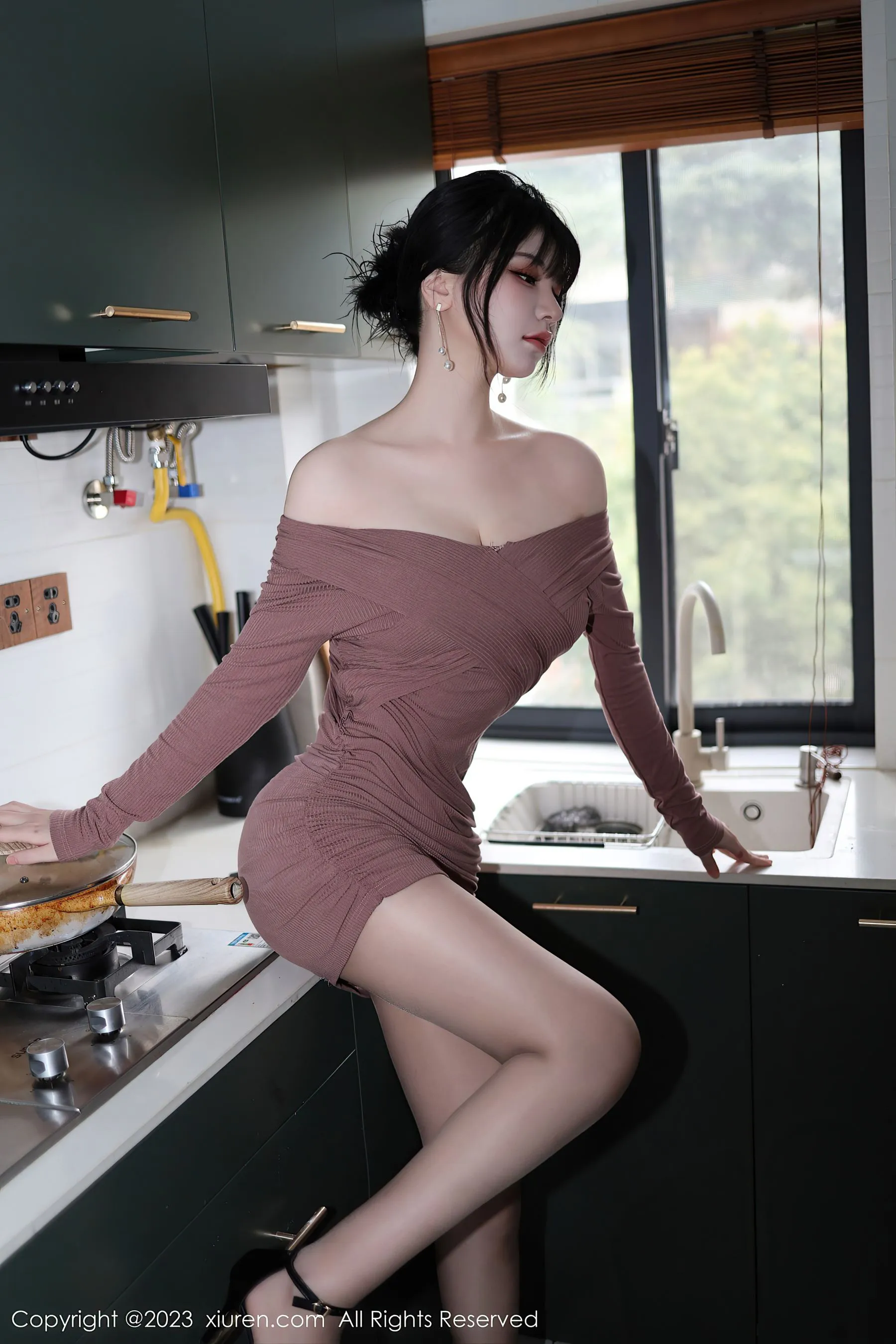  秀人网 No.6178 桃桃子_ 厨娘美腿第17张