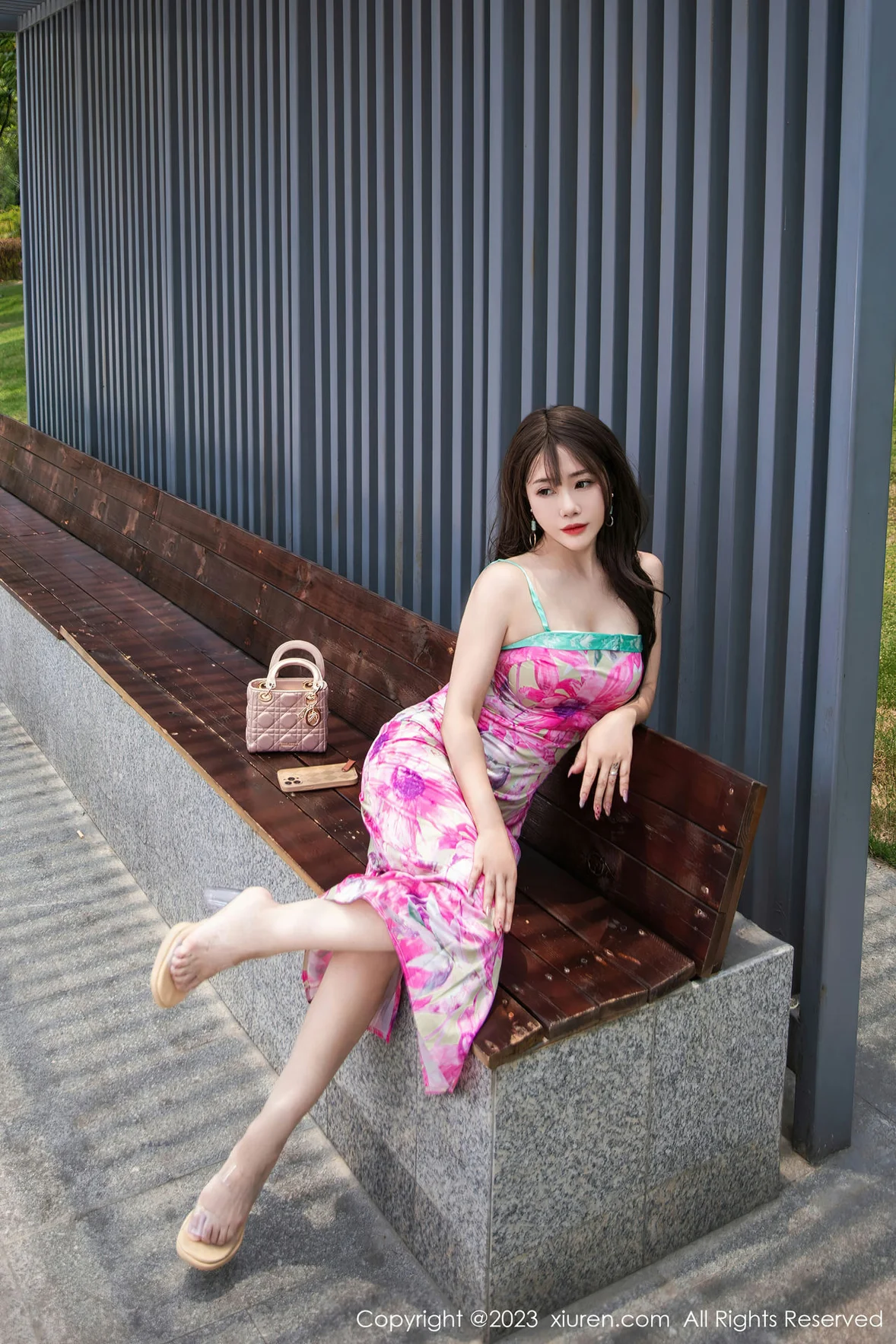  XiuRen 秀人 No.7065 严利娅Yuliya 网红情人裙性感写真 [76P]第7张