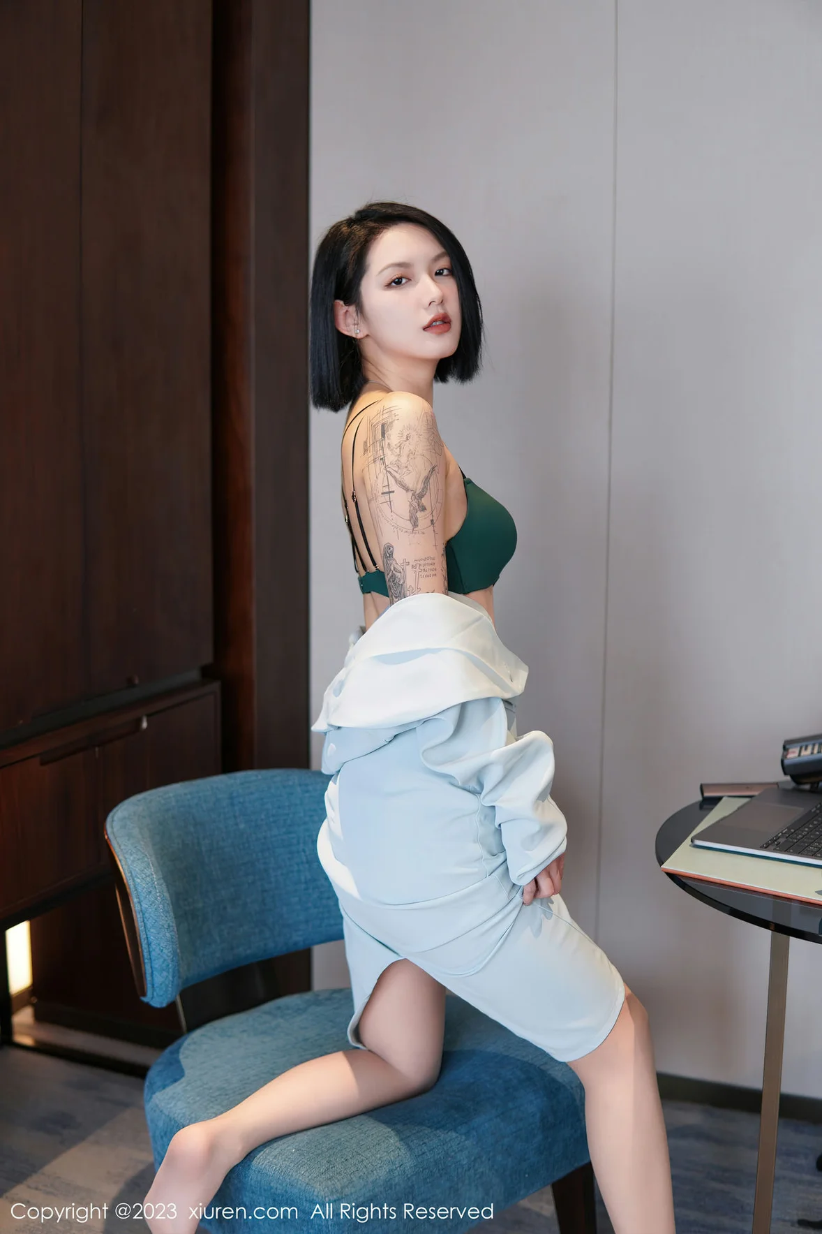  XiuRen 秀人 No.6885 乔一一 诱人原色丝袜性感写真 [75P]第10张