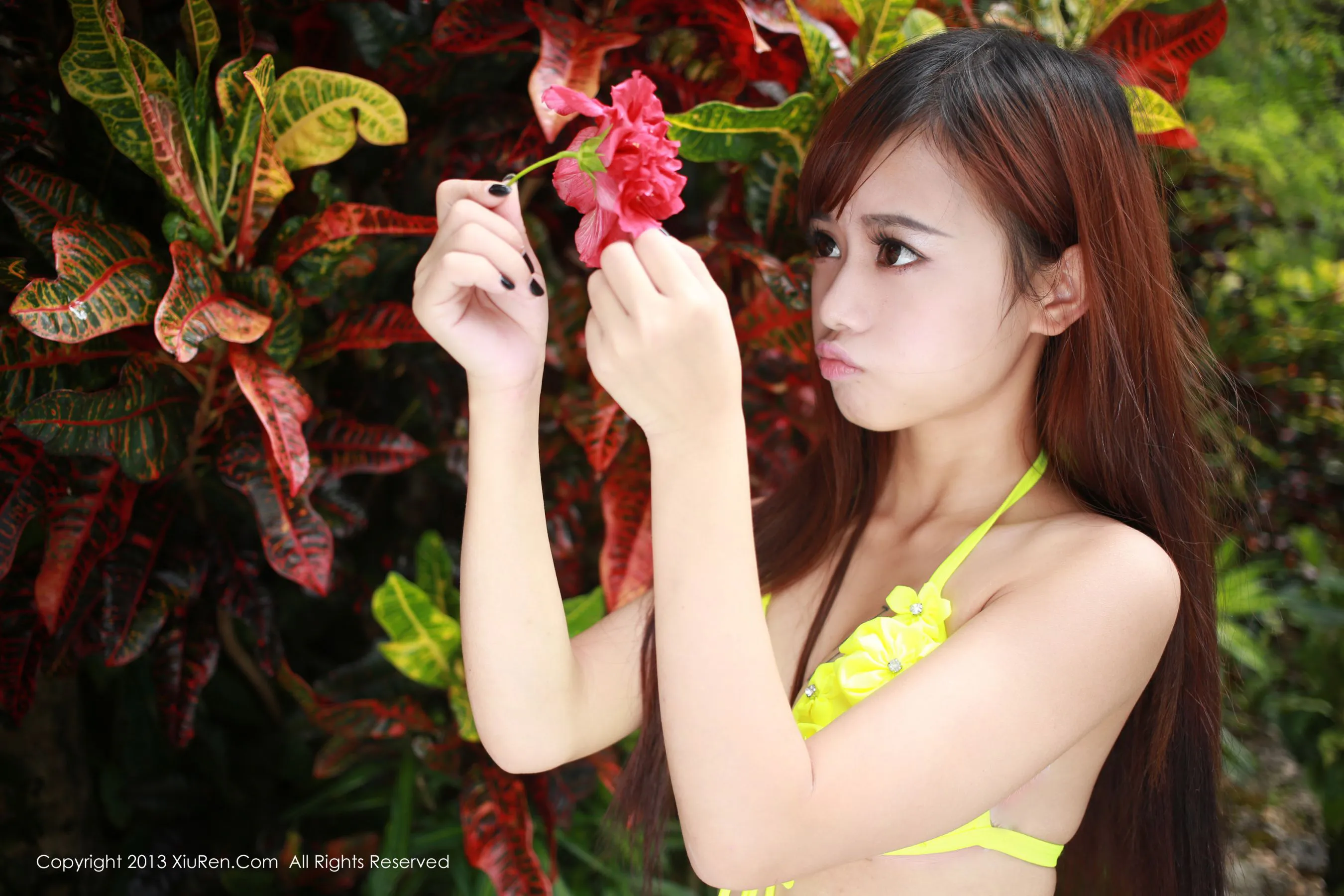  腹黑贫乳腰窝美臀萝莉女神@toro羽住 秀人网 No.056第9张