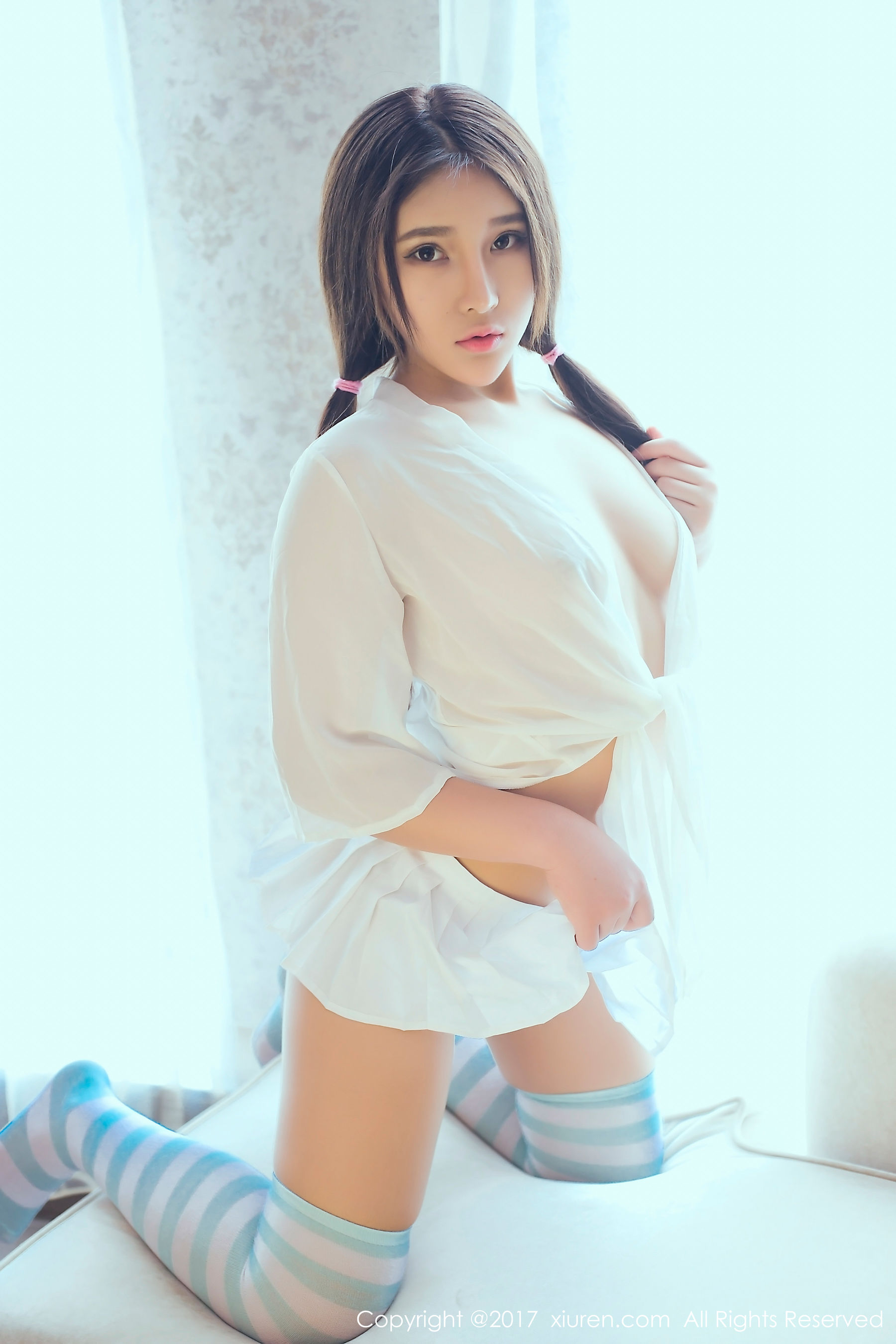 当然是小熊呀《绝好蜜桃臀细腰》 秀人网XIUREN No.783第1张