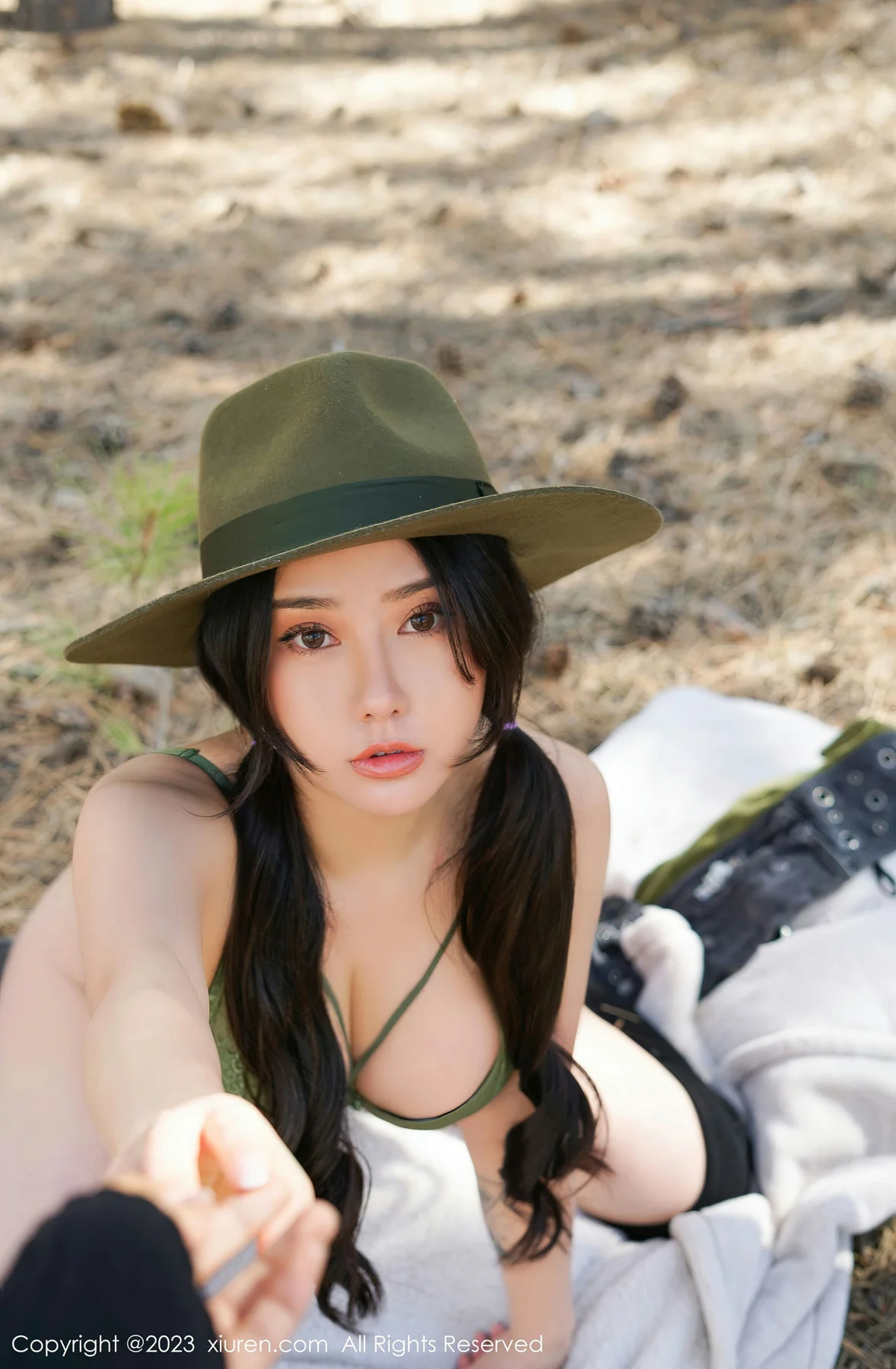  XiuRen 秀人 No.6902 Manuela玛鲁娜 牛仔户外场景性感写真 [59P]第17张