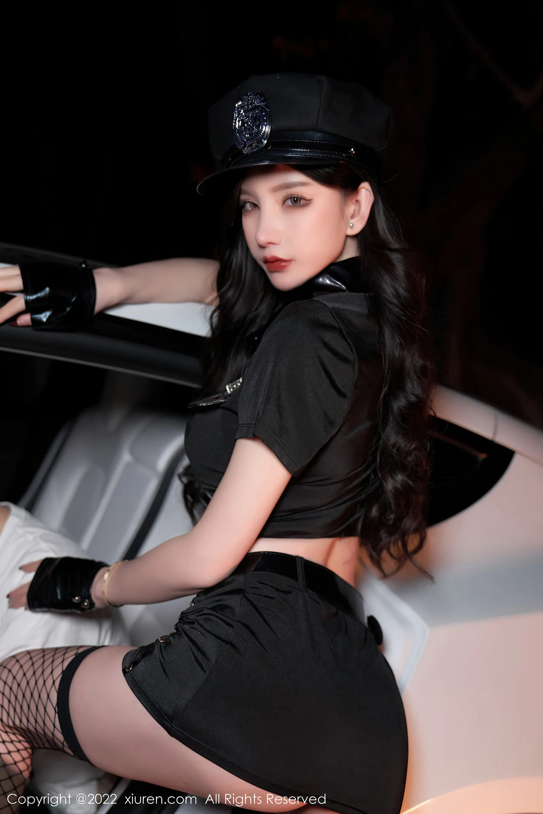  秀人网 No.4741 周于希Sally 黑丝美腿女警制服第25张