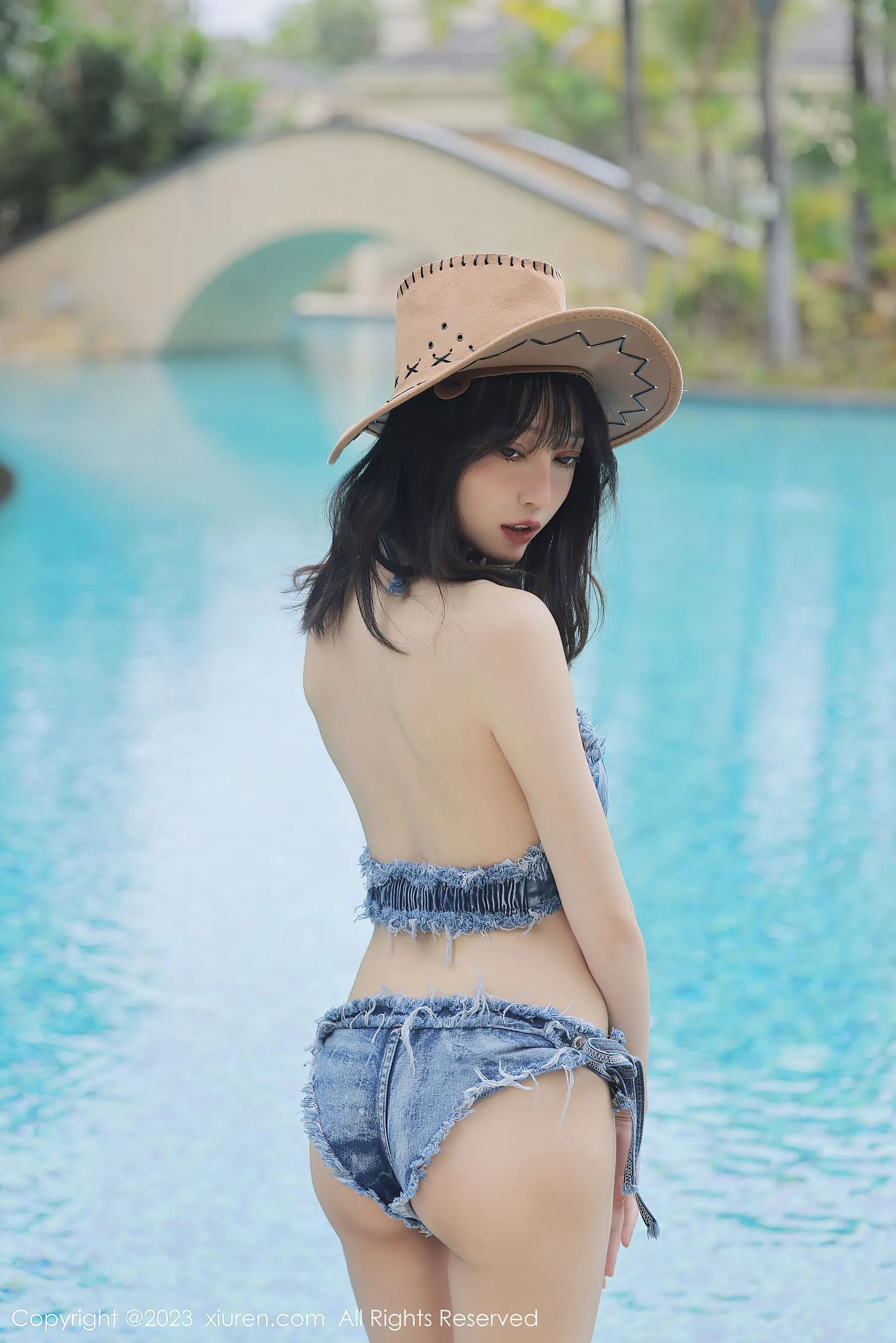  秀人网 No.6504 玥儿玥er 万宁旅拍第16张