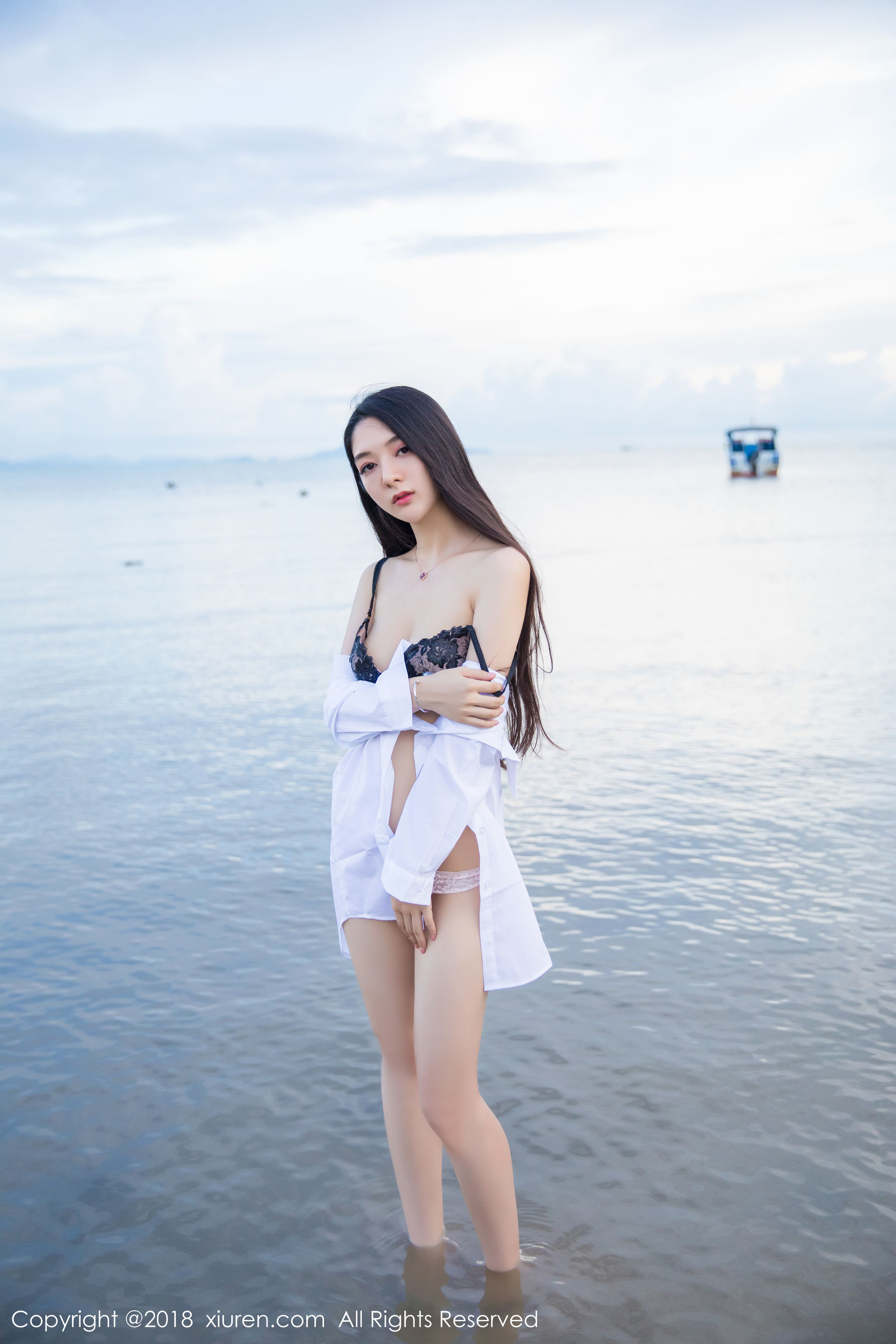 小热巴《白衬衫加蕾丝内衣系列》 XiuRen 秀人网 No.962第11张