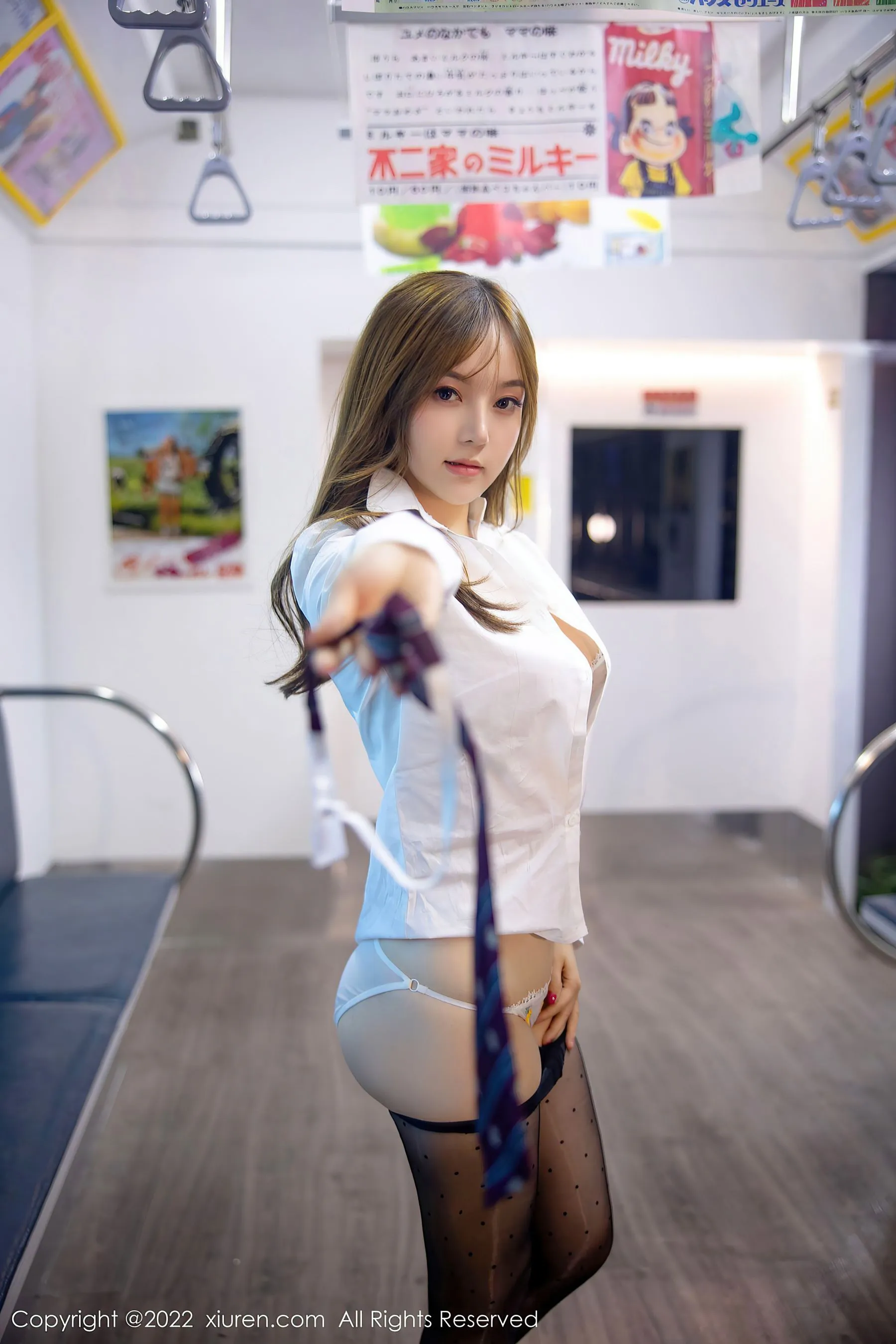  秀人网 No.5899 豆瓣酱 黑丝美臀第12张