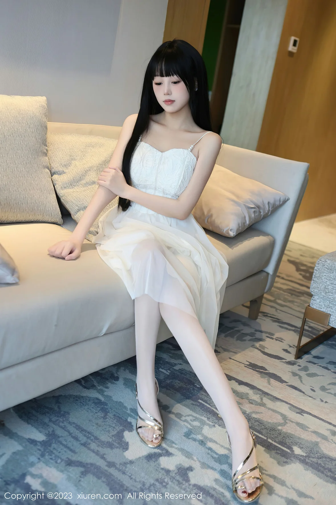  XiuRen 秀人 No.6828 早川京子 连衣长裙性感写真 [80P]第1张