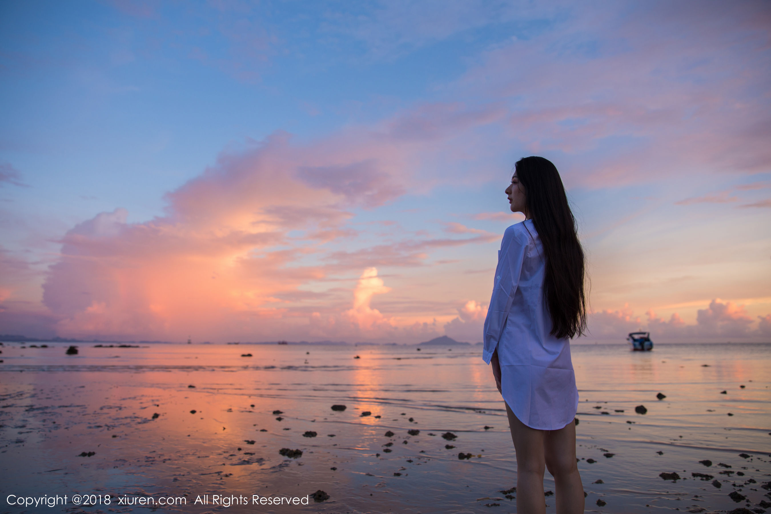 小热巴《白衬衫加蕾丝内衣系列》 XiuRen 秀人网 No.962第14张