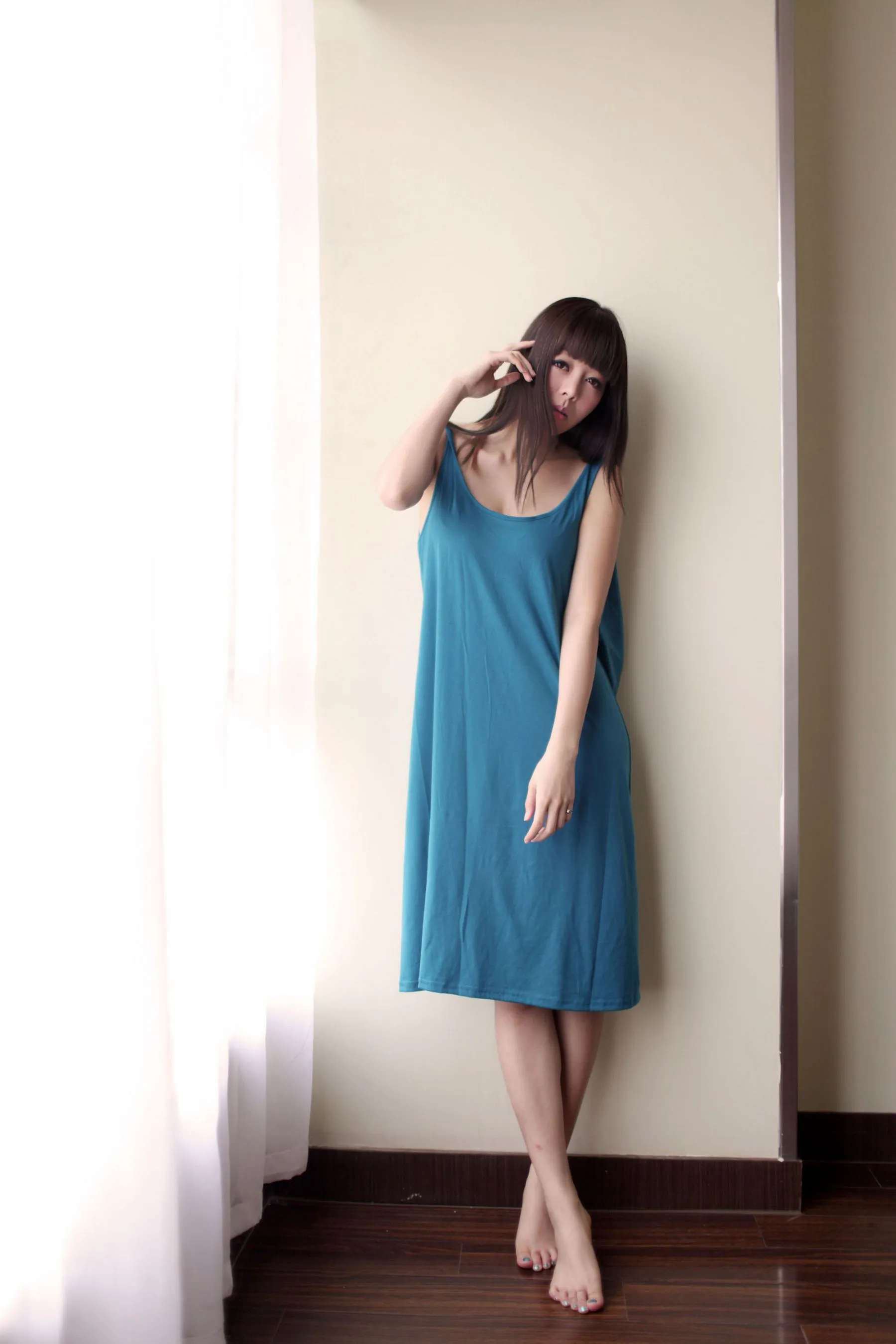  杜Viki《酒店拍摄 三套装》 秀人网 No.001第4张