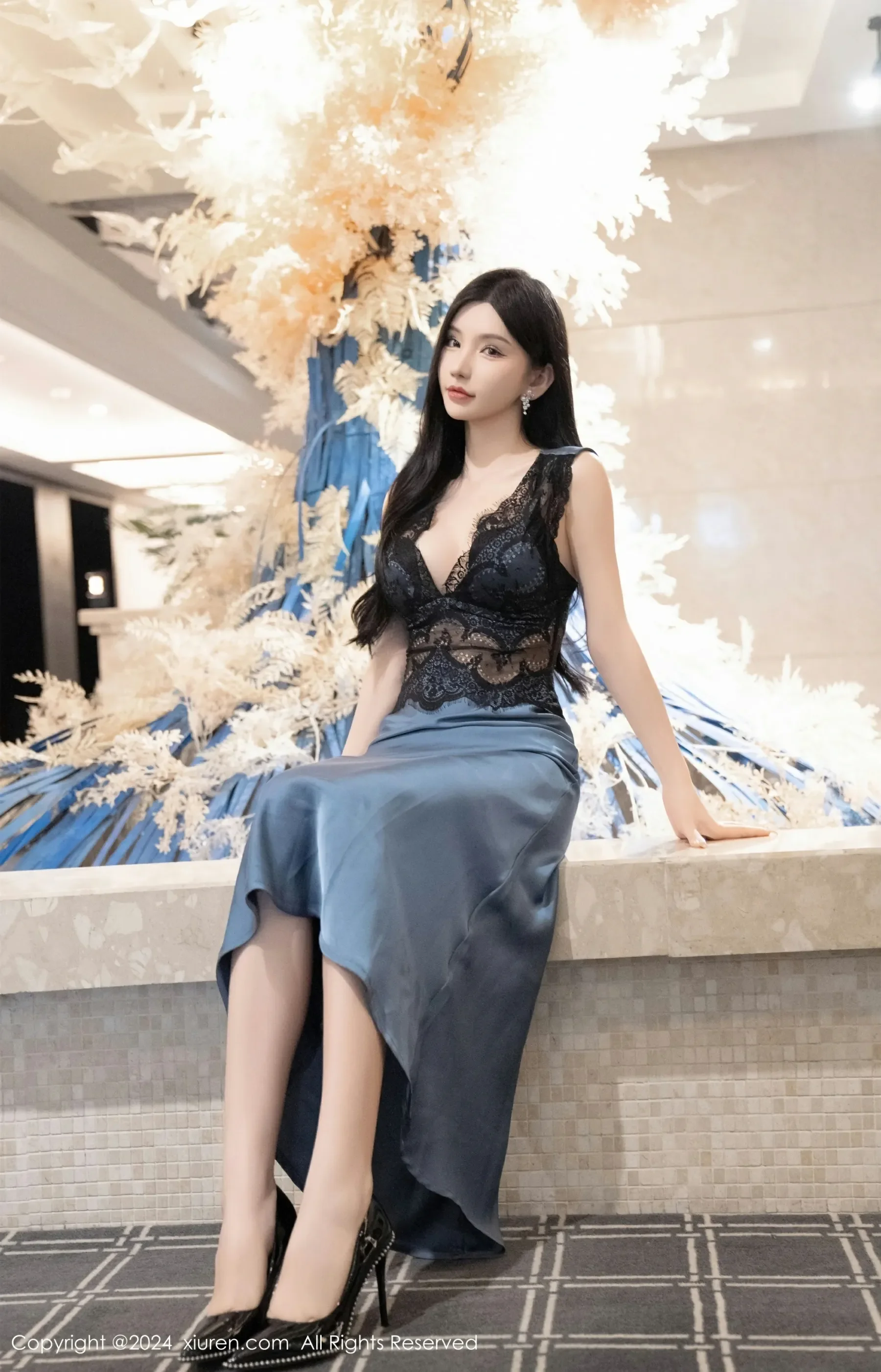  XiuRen 秀人 No.8242 周于希Sally [82P]第6张