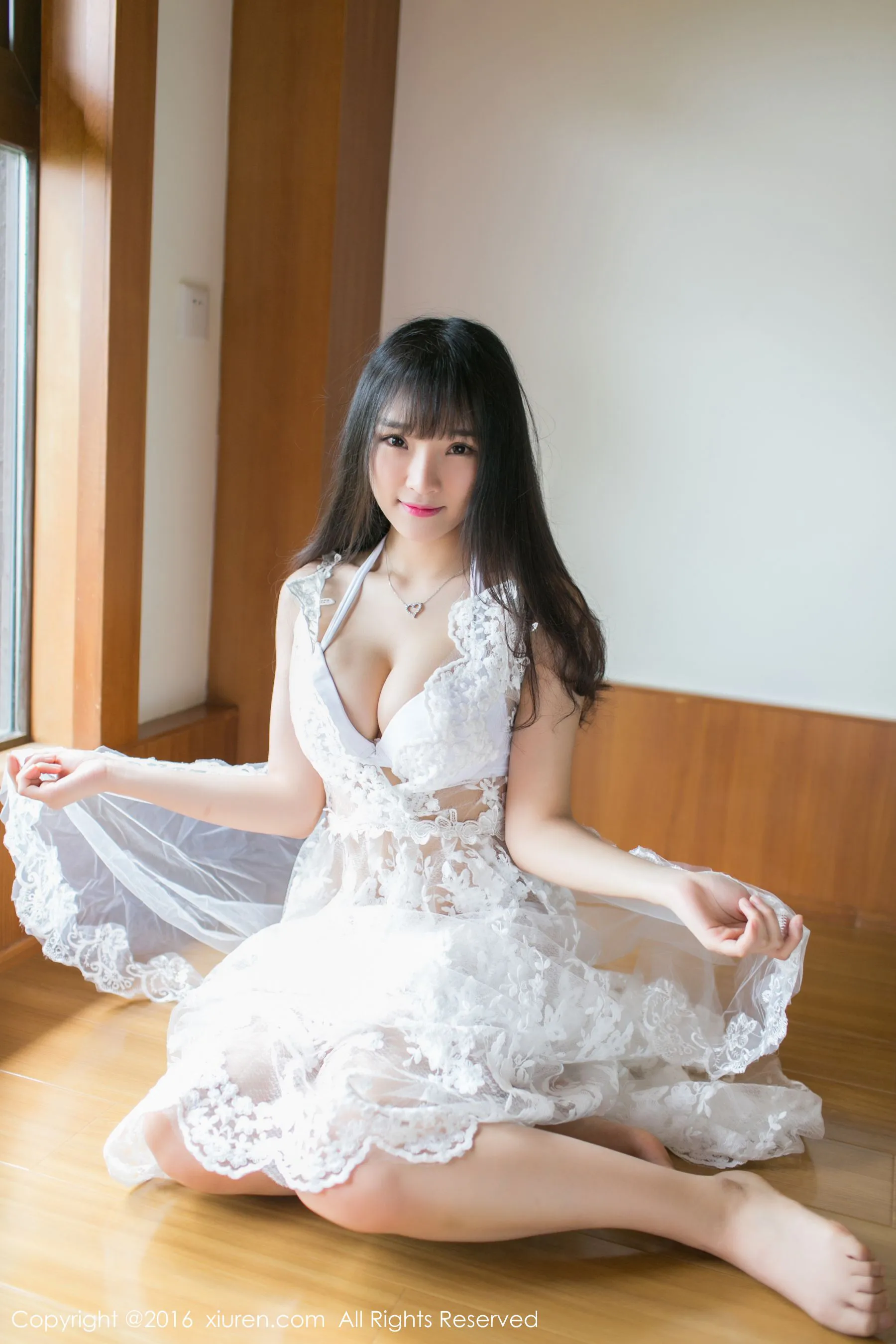  夏瑶baby《室拍比基尼+蕾丝长裙》 秀人网 No.531第12张