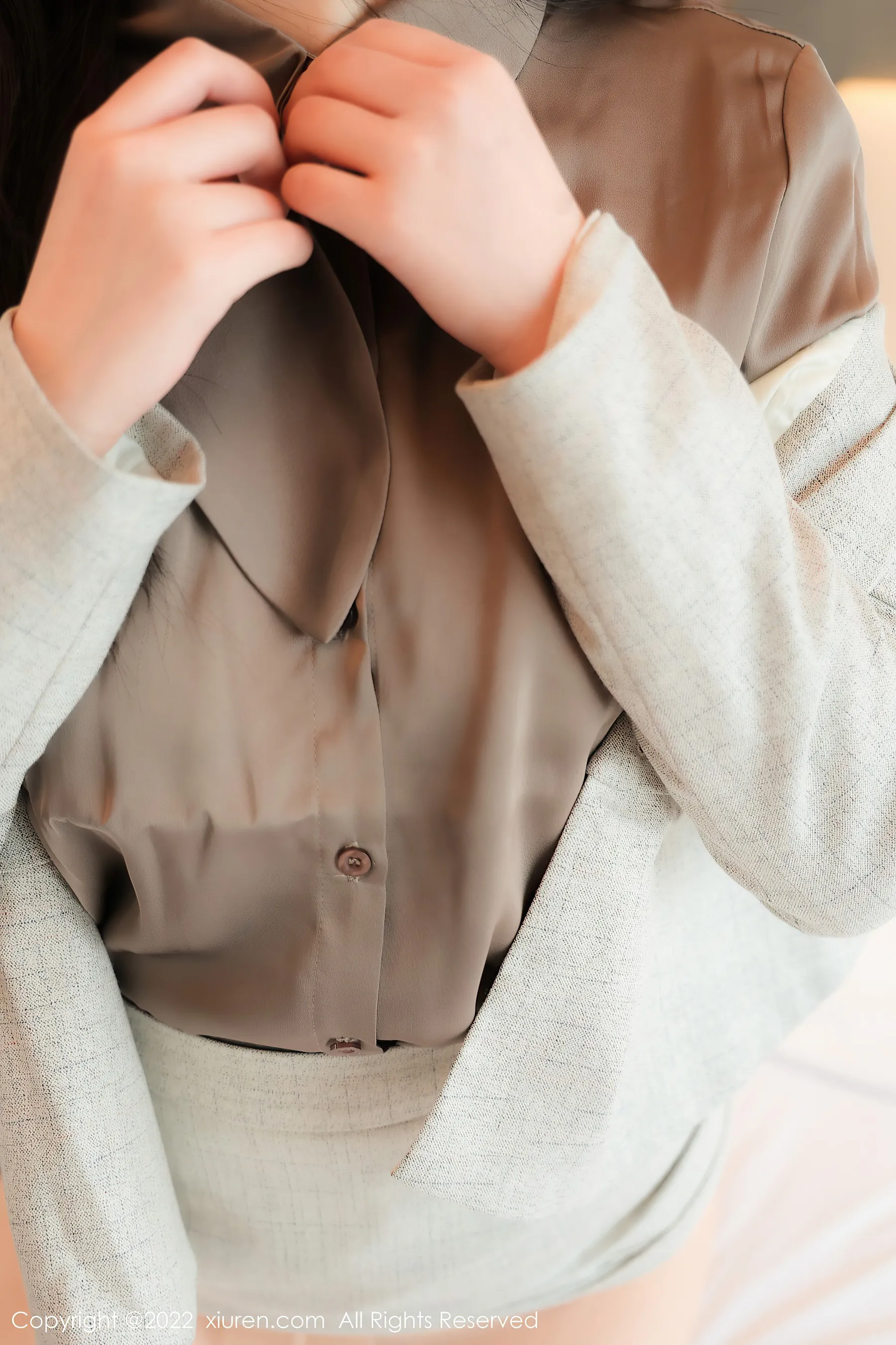  秀人网 No.4689 Arude薇薇 丝袜美腿短裙写真第8张