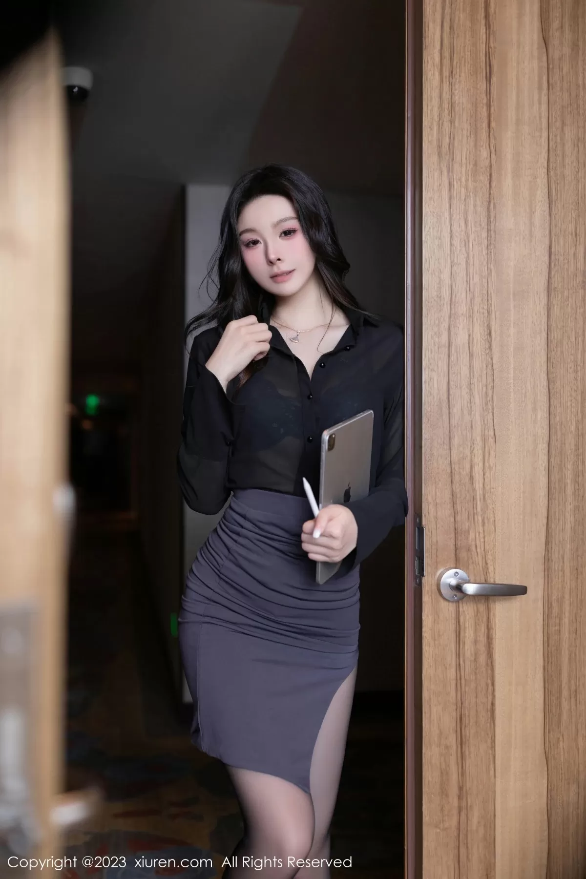  XiuRen 秀人 No.7542 小逗逗 [78P]第1张