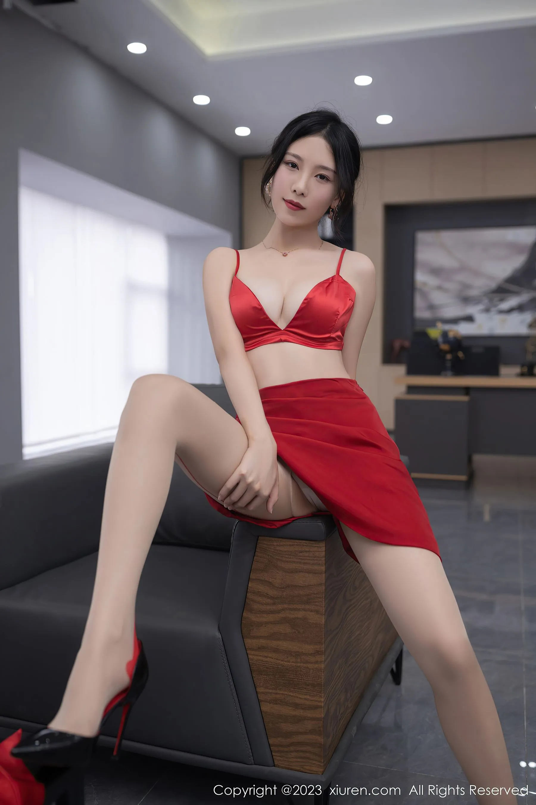 秀人网 No.6189 利世 短裙美腿第4张