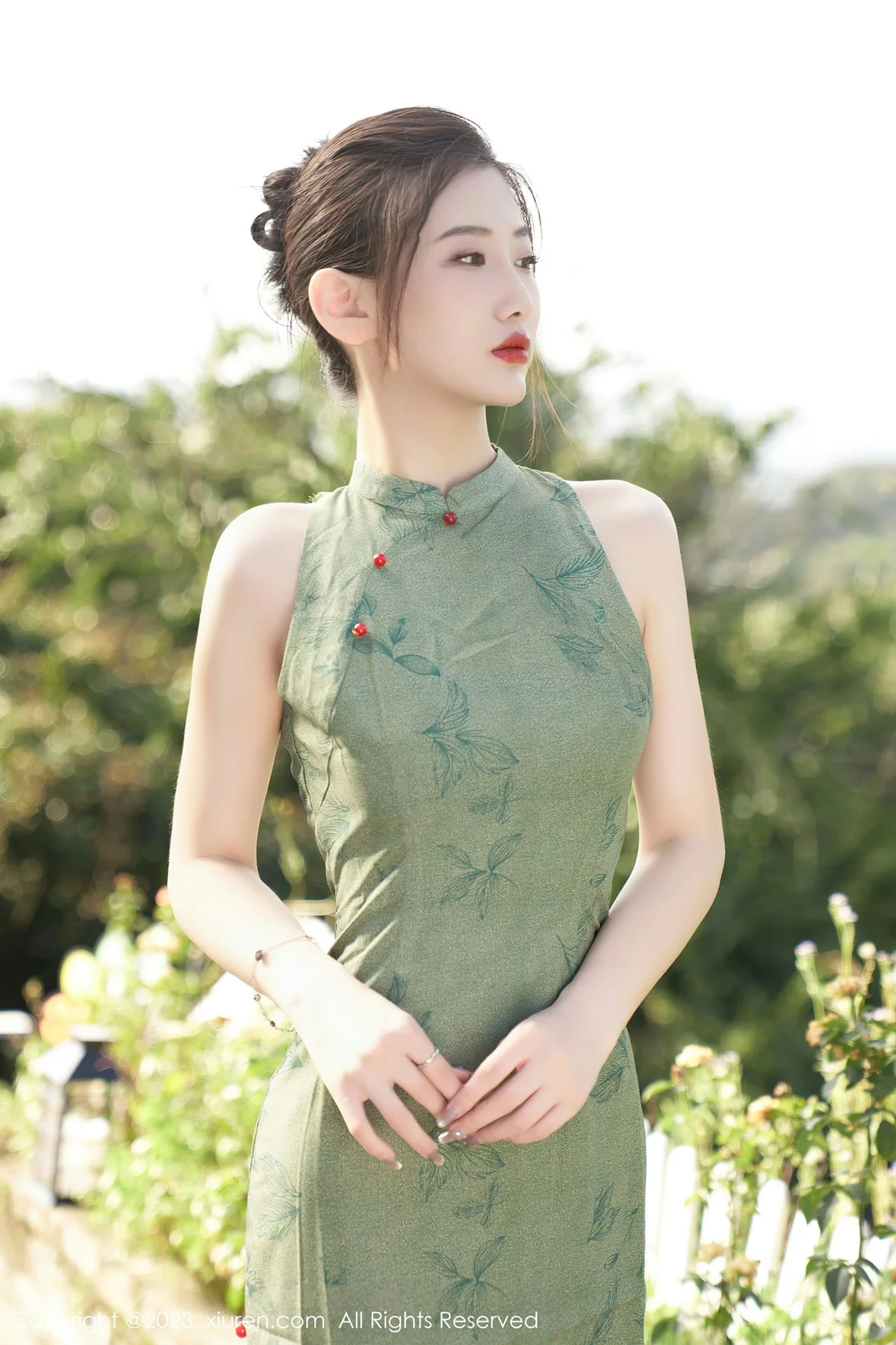  XiuRen 秀人 No.7181 沈青黛 翠绿色旗袍性感写真 [99P]第3张