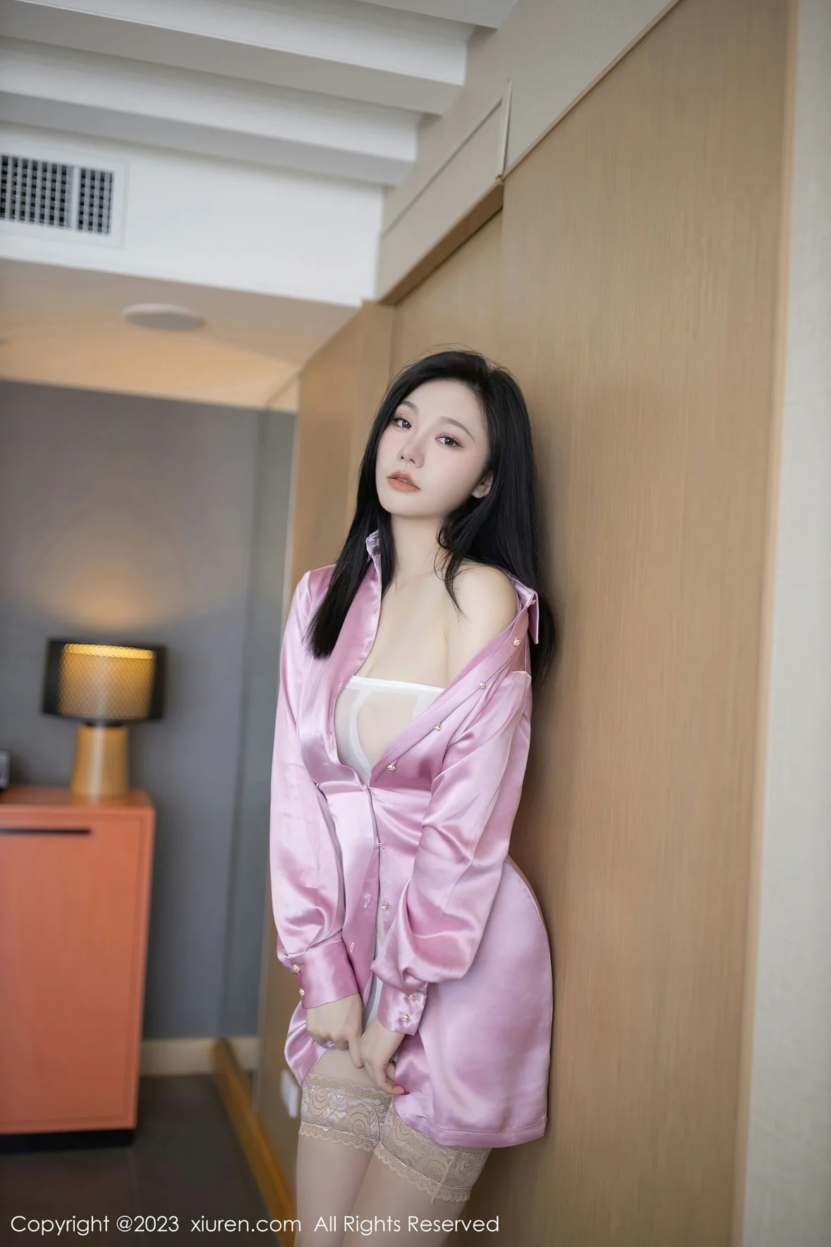  XiuRen 秀人 No.7063 安然anran 粉色上衣泰国旅拍 [82P]第3张