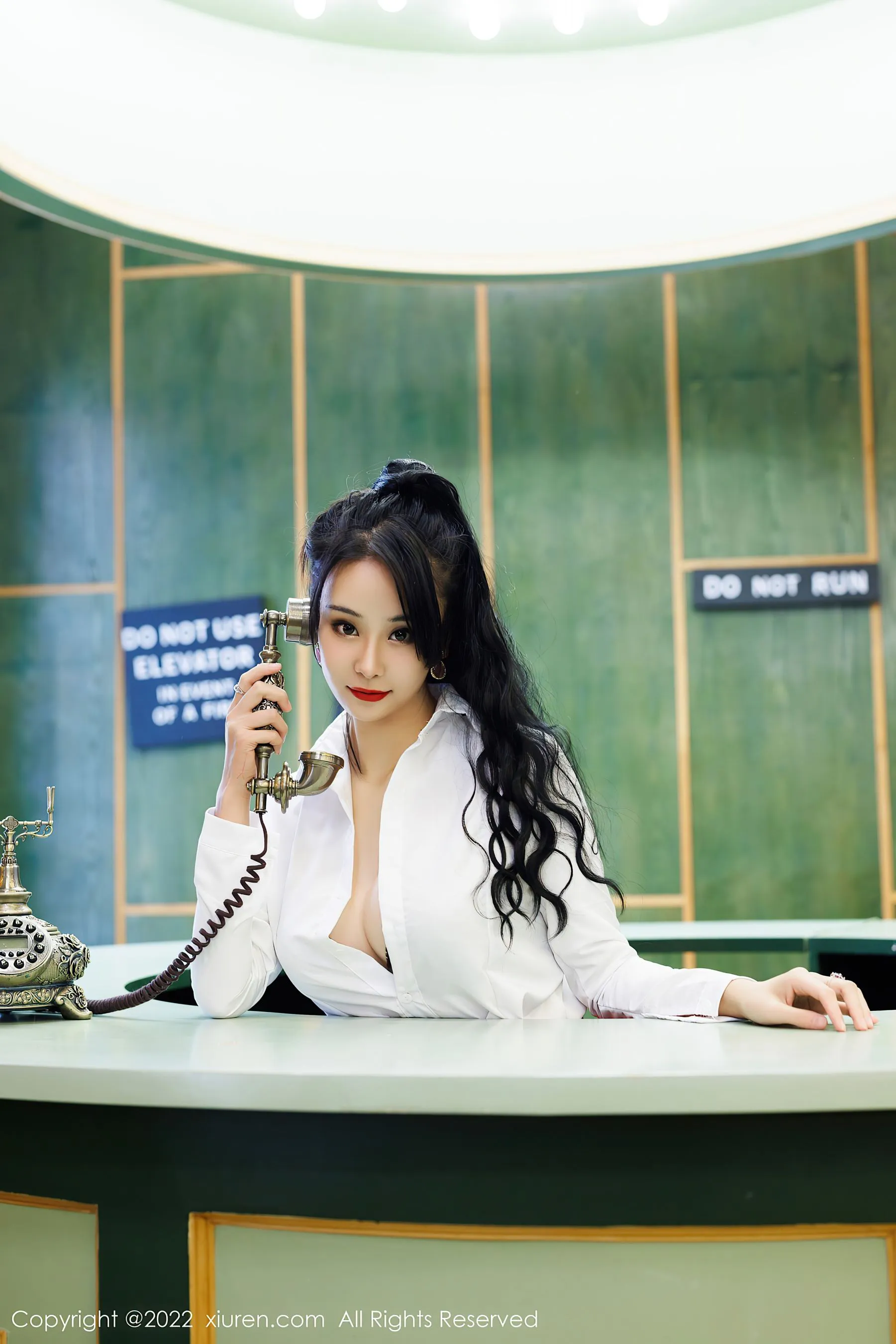  秀人网 No.5511 蓝夏Akasha 黑丝美臀第9张