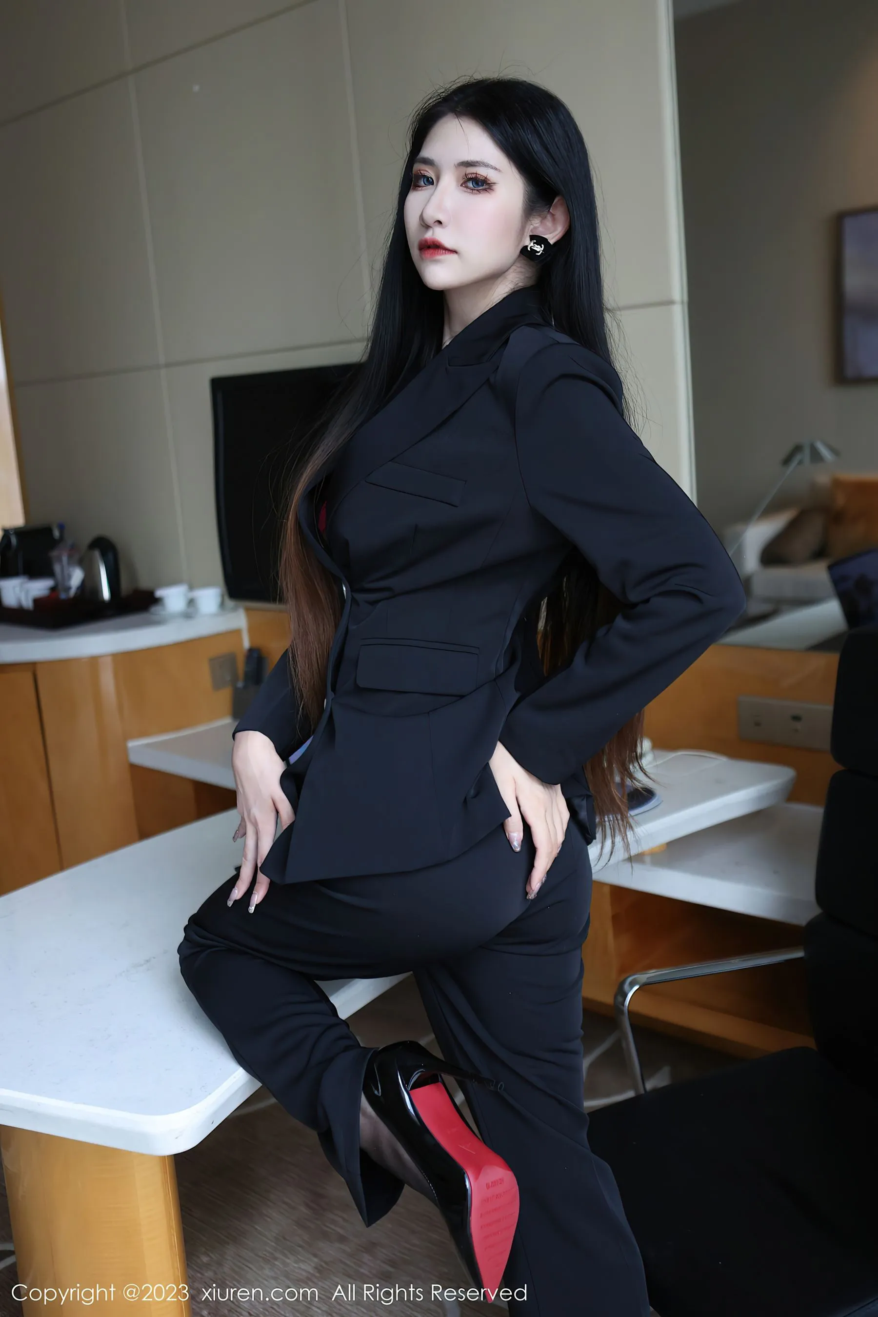  秀人网 No.6402 依娜Yina 美腿新人第30张