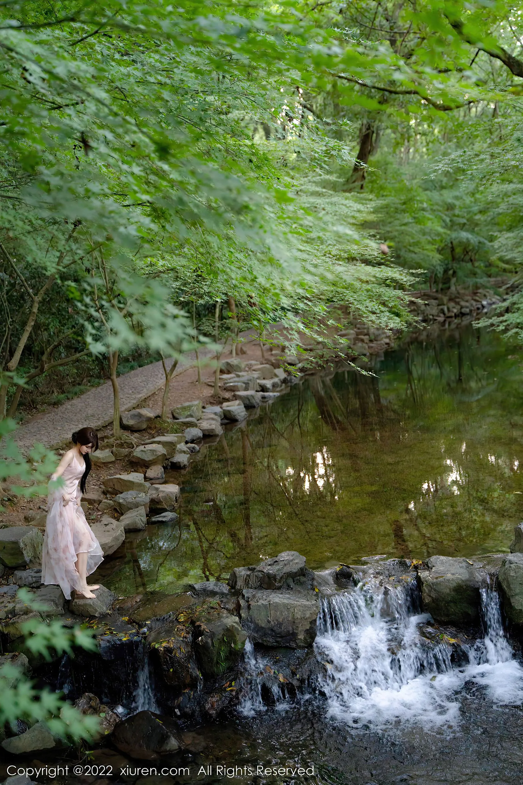  秀人网 No.5690 婠婠么 美腿长裙第23张