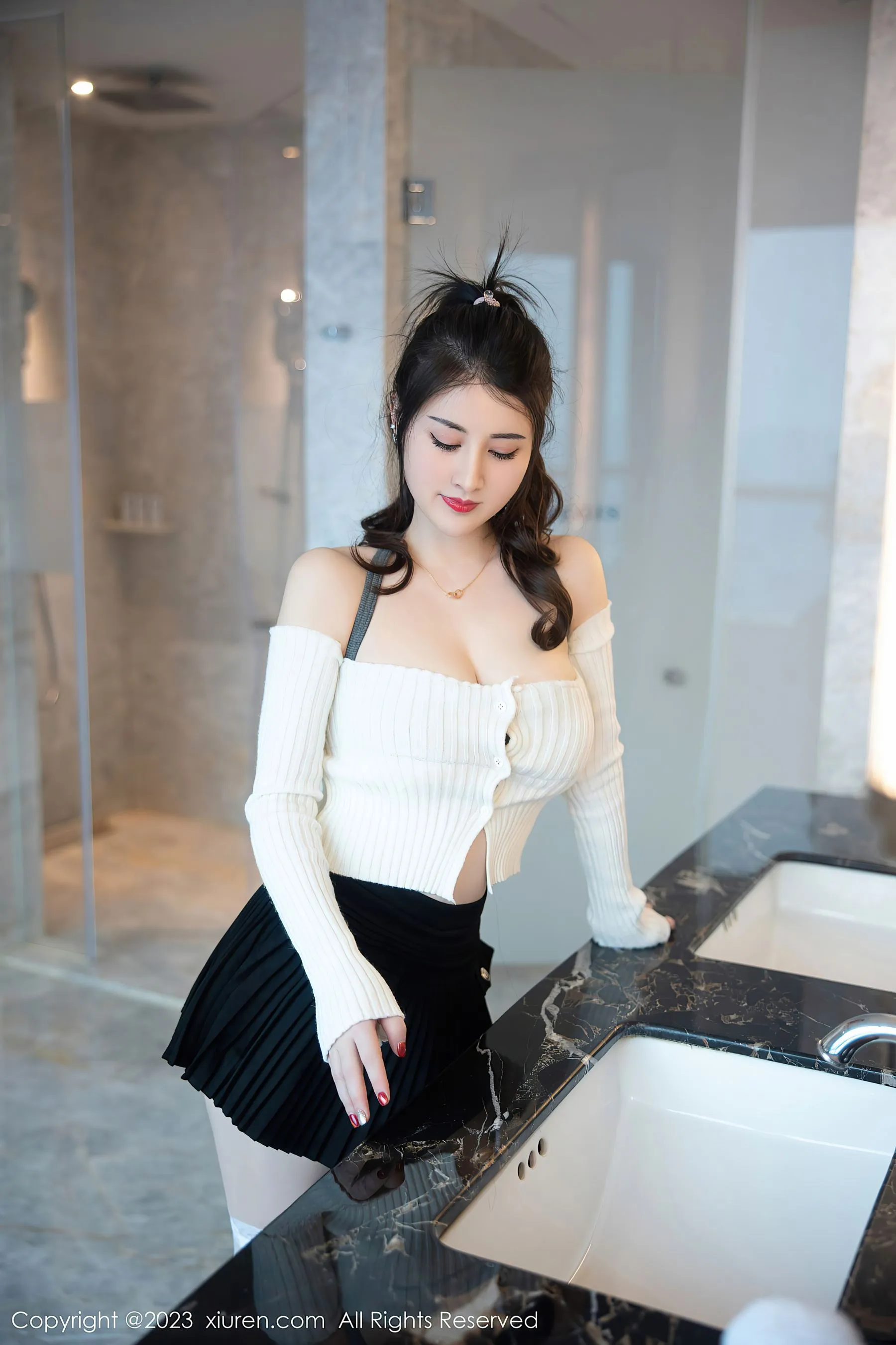  秀人网 No.6484 诗诗kiki 丝袜美臀第22张