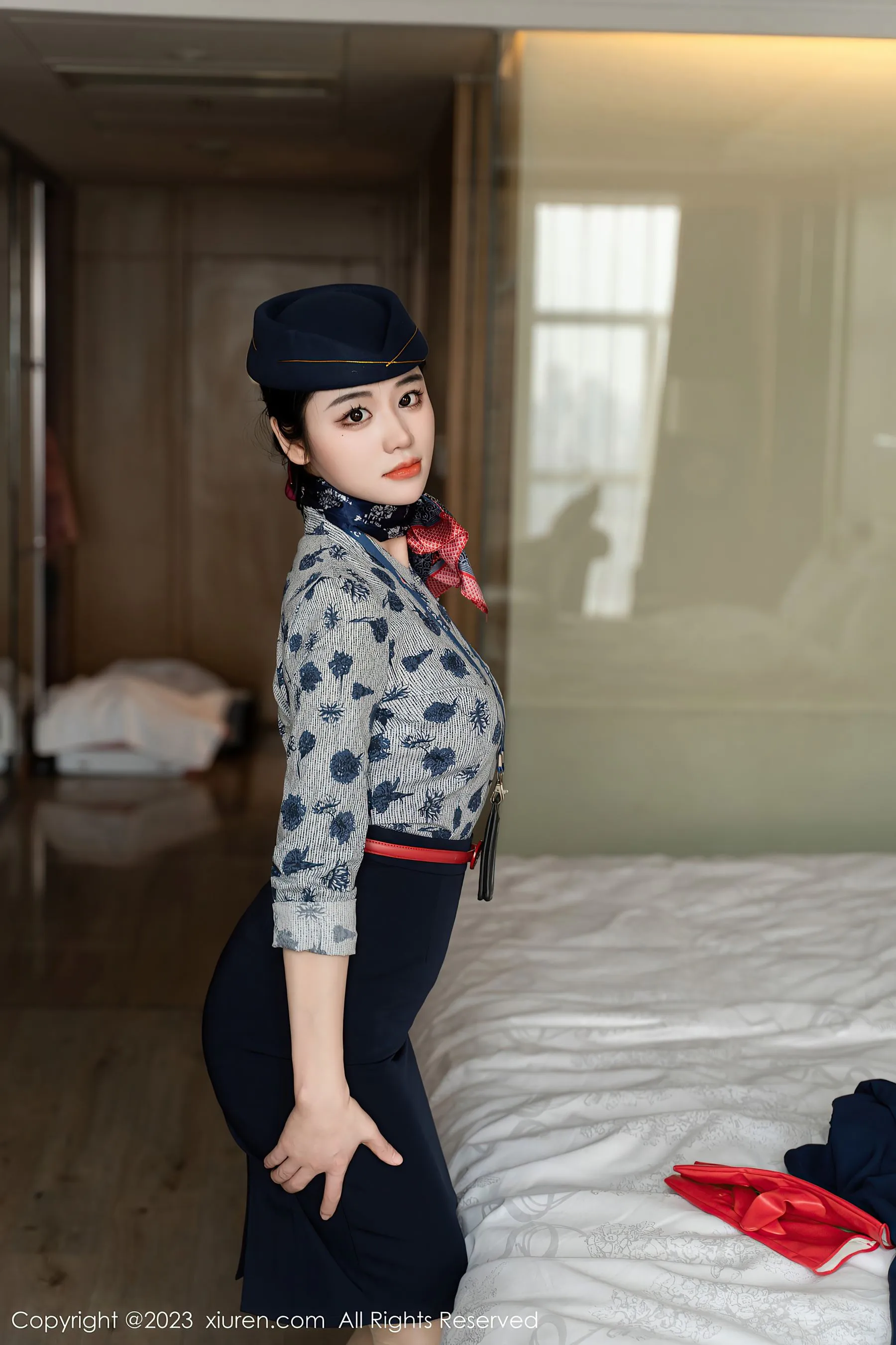  秀人网 No.6790 汐汐爱吃草莓 制服美臀第24张