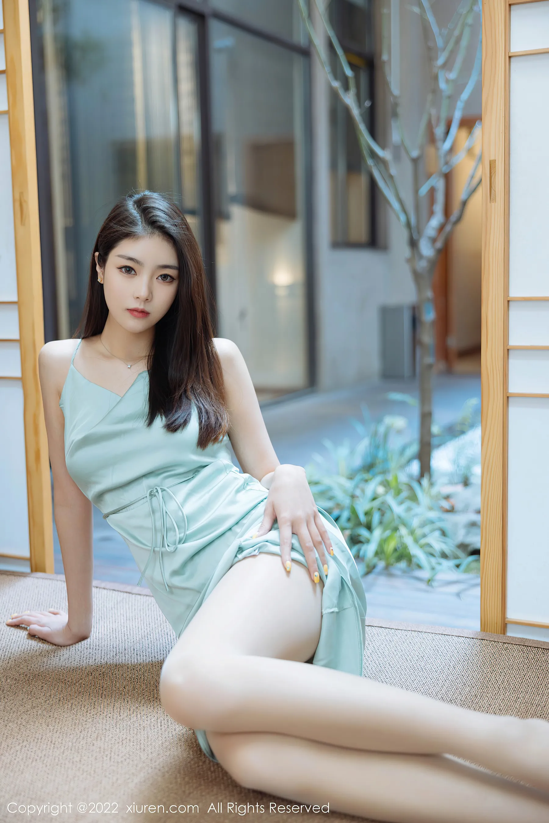  秀人网 No.4832 可樂Vicky 黑丝美腿第15张