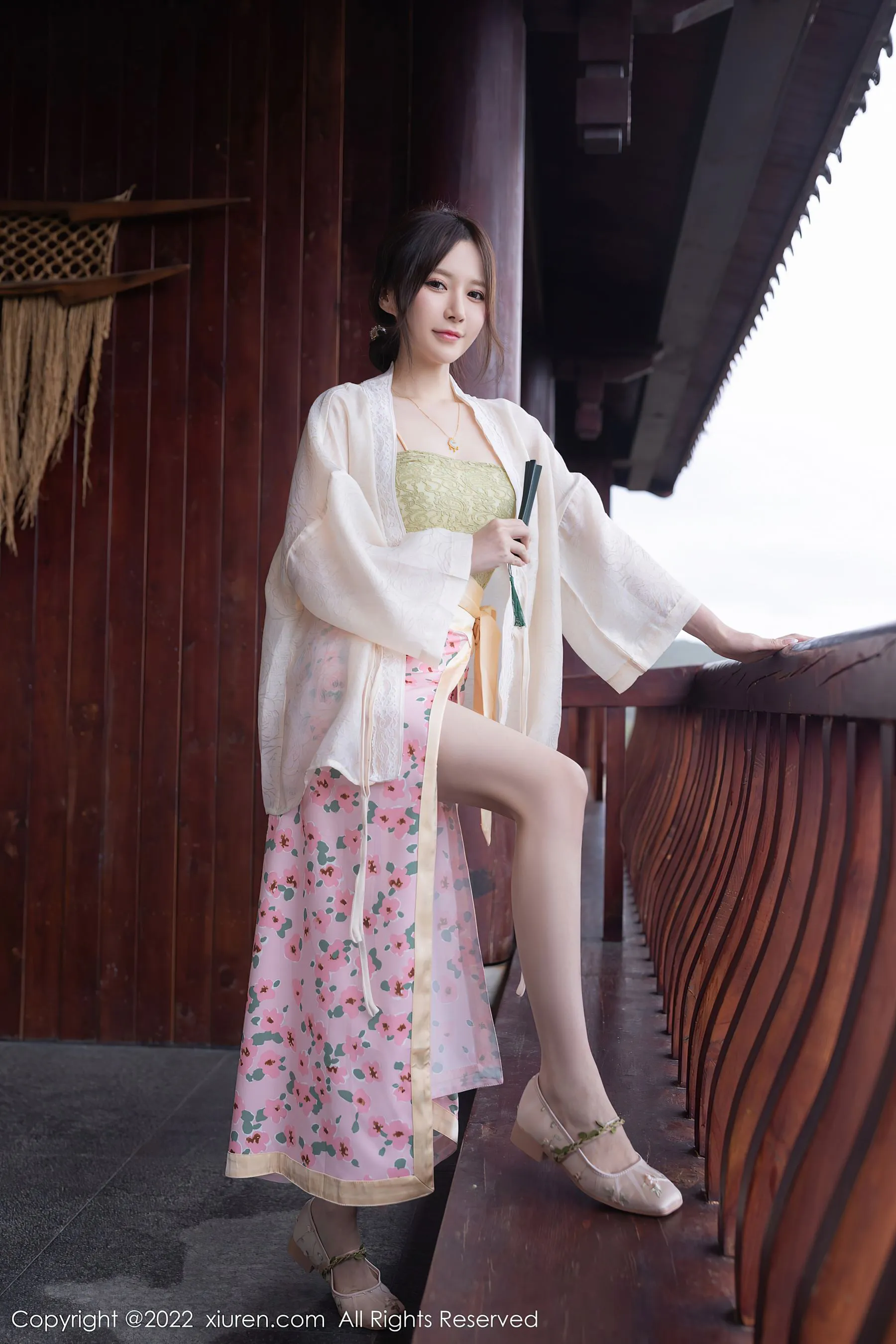  秀人网 No.5130 鱼子酱Fish 云南旅拍第16张