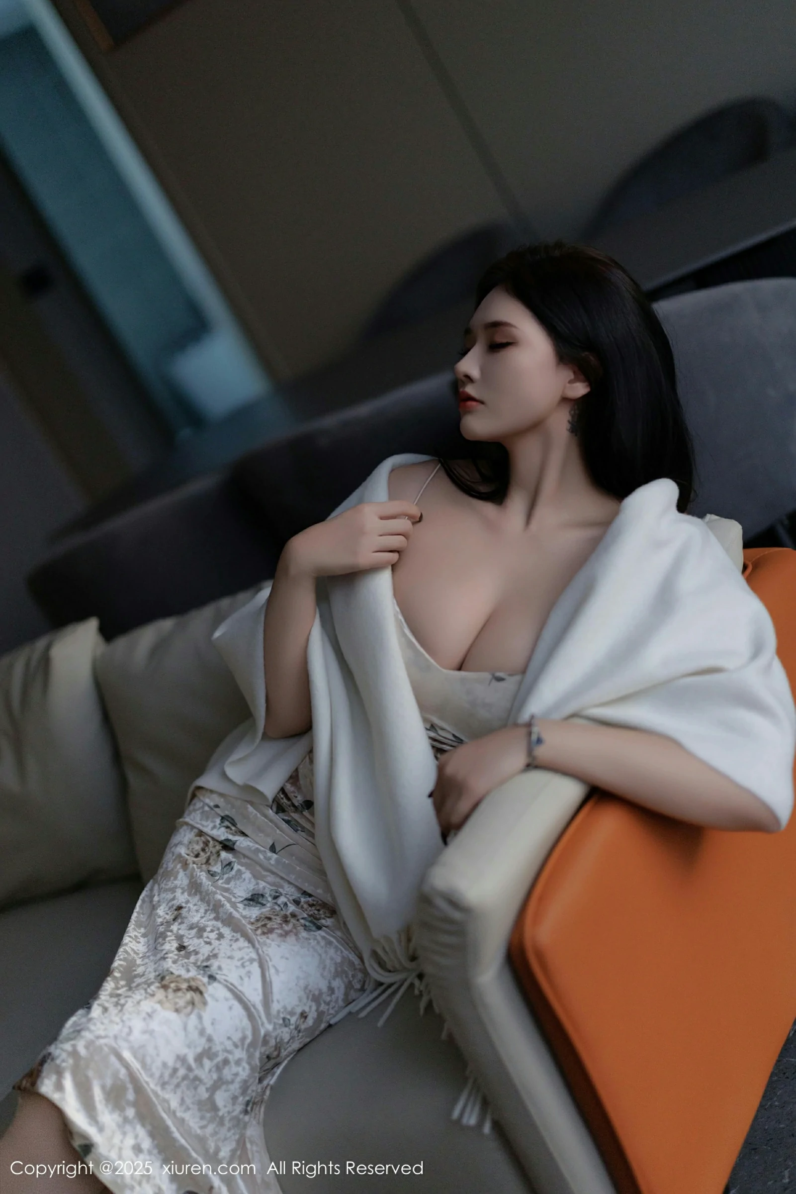  XiuRen 秀人 No.9899 娜比 [81P]第3张