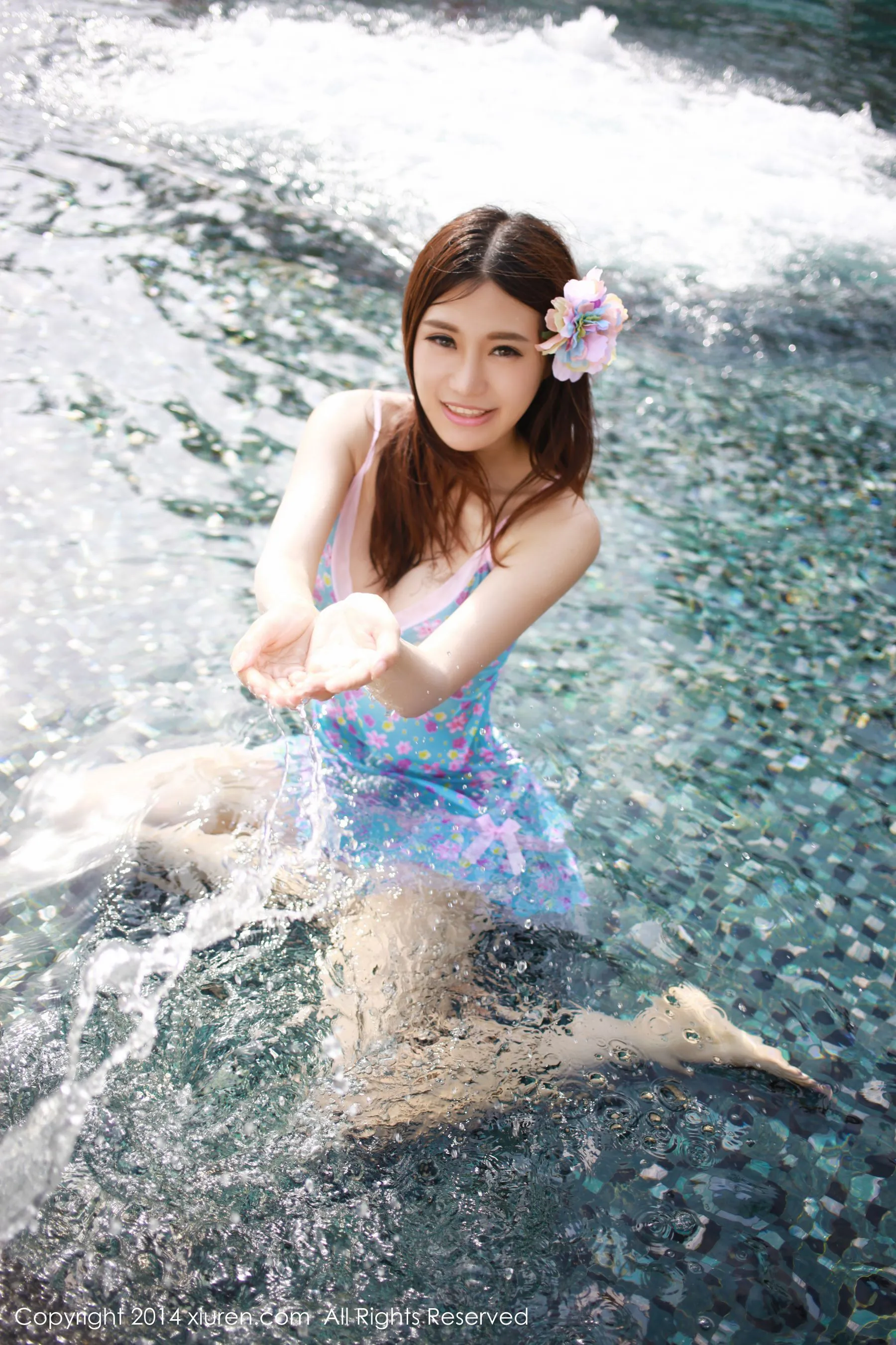 绮里嘉ula《海边风情~~》 秀人网 No.188第10张