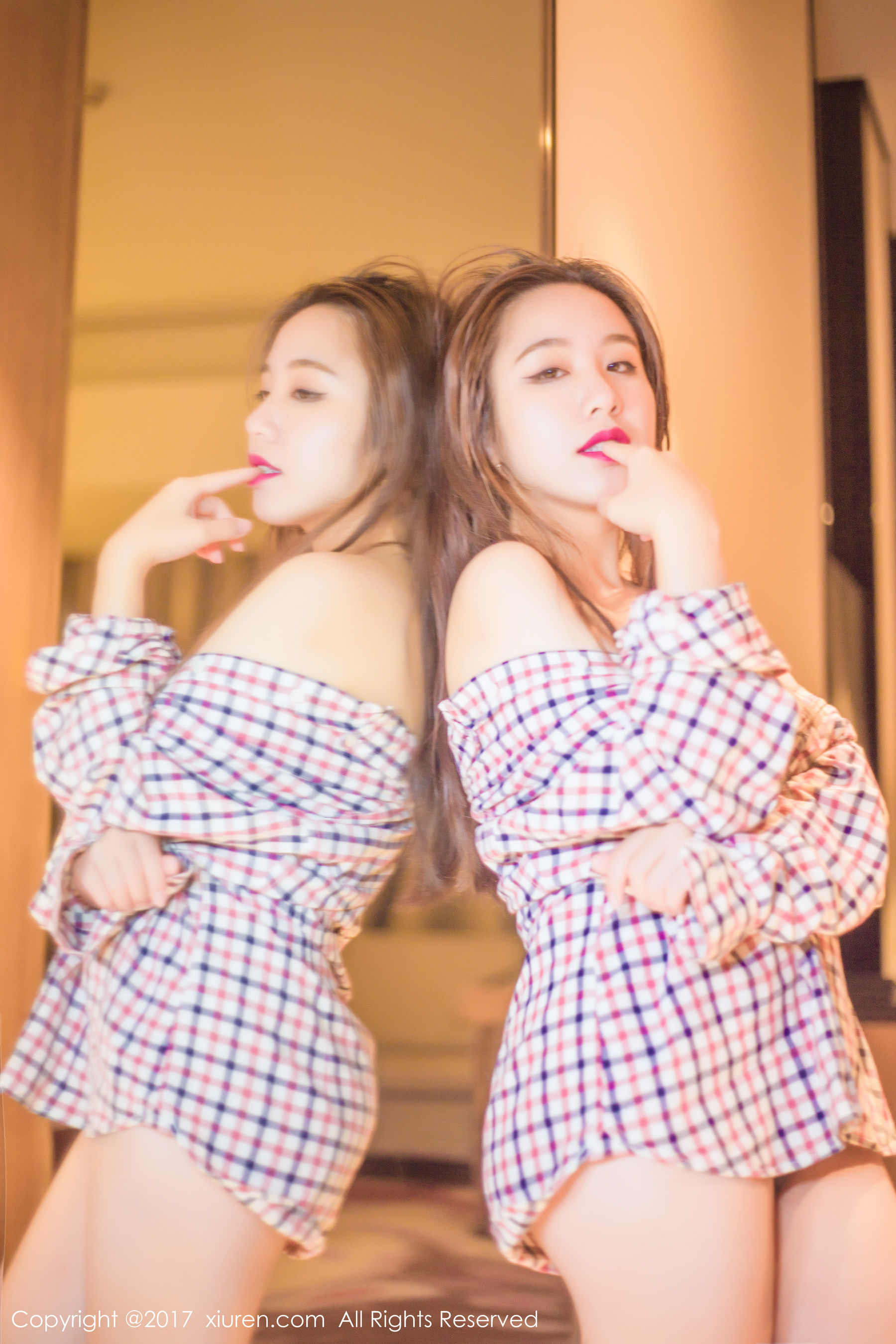 吃白菜的vi菜菜《性感女郎》 XiuRen 秀人网 NO.823第2张