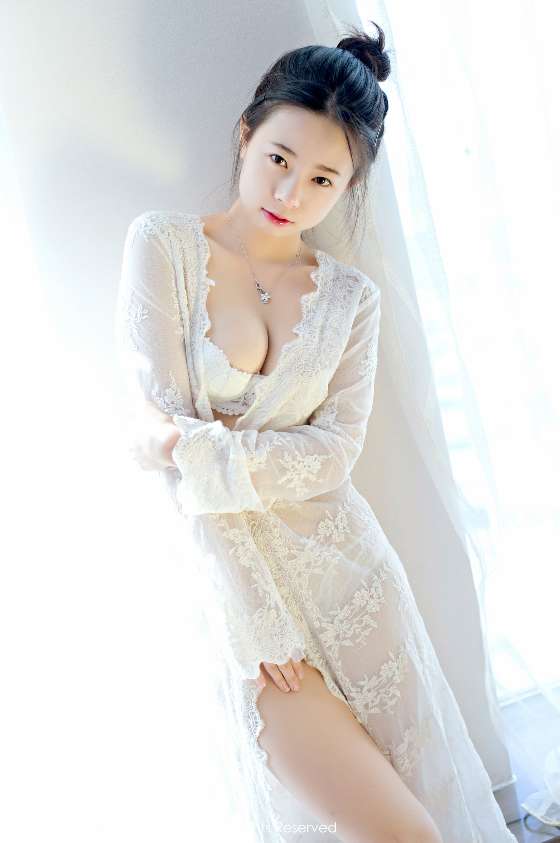 草莓zz(吴允芝)《清晨起床的智齿少女》 秀人网 No.641第17张