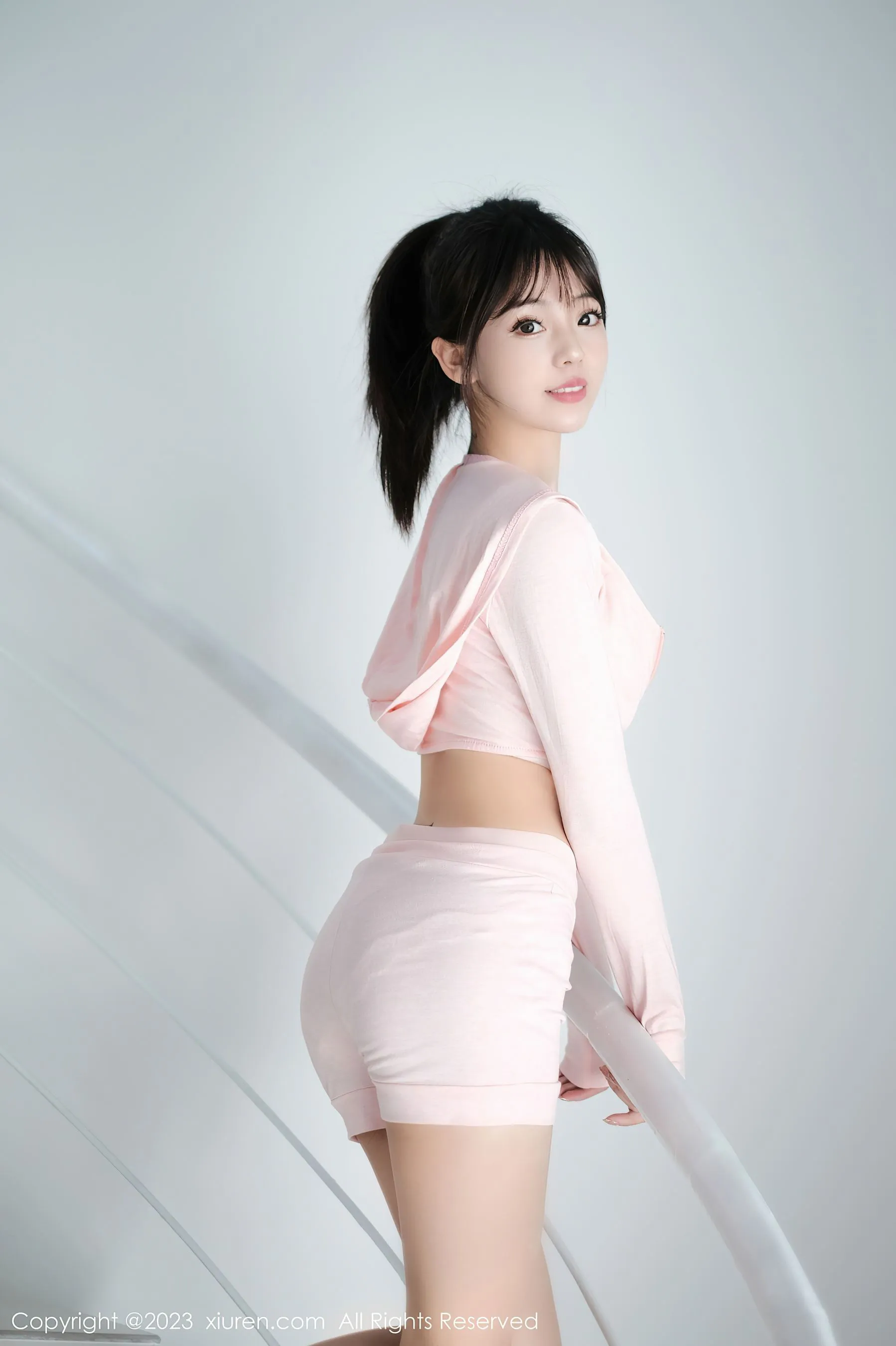  秀人网 No.6490 佘贝拉Bella 清纯美腿第16张