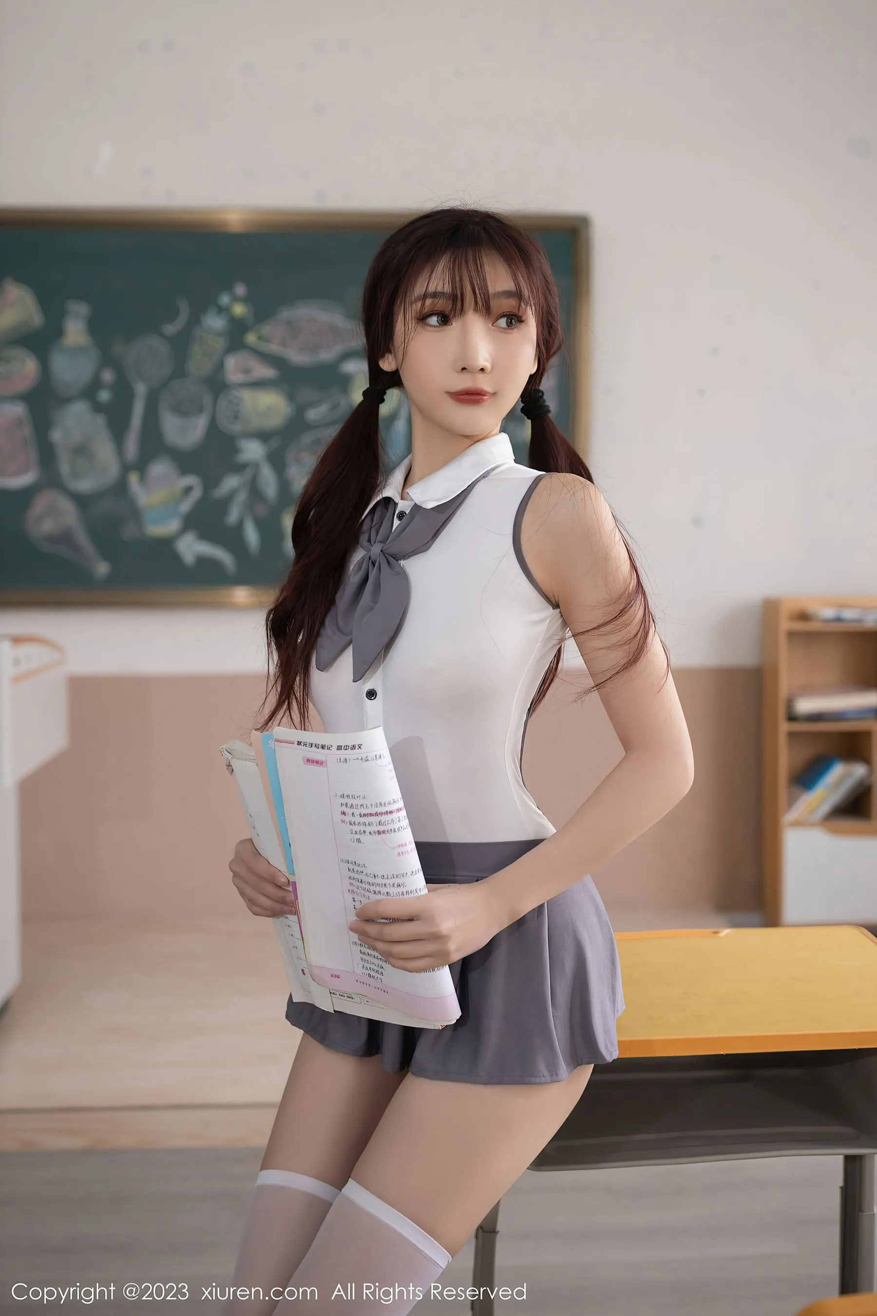  秀人网 No.6353 陆萱萱 短裙美腿第1张