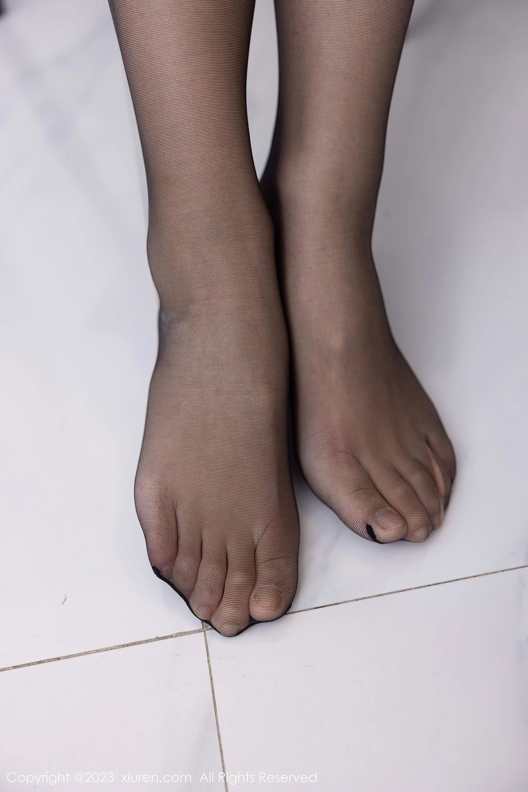  秀人网 No.6374 可樂Vicky 黑丝美腿第19张