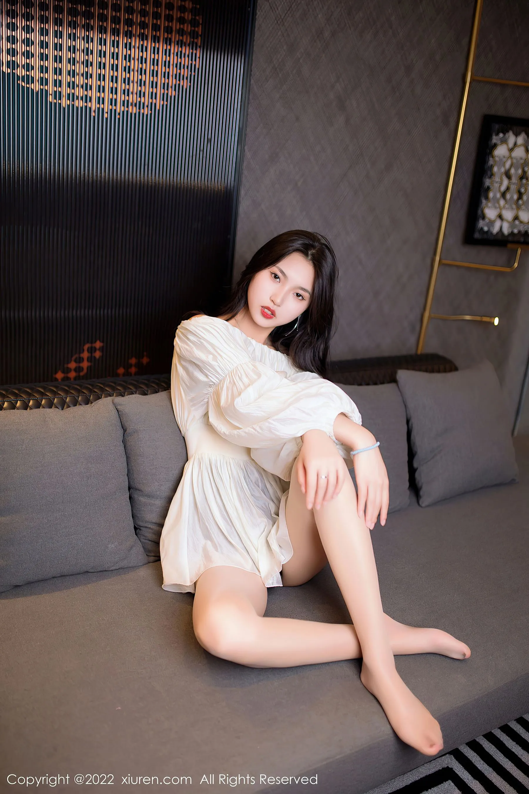  秀人网 No.5399 十九九 新人美腿第16张