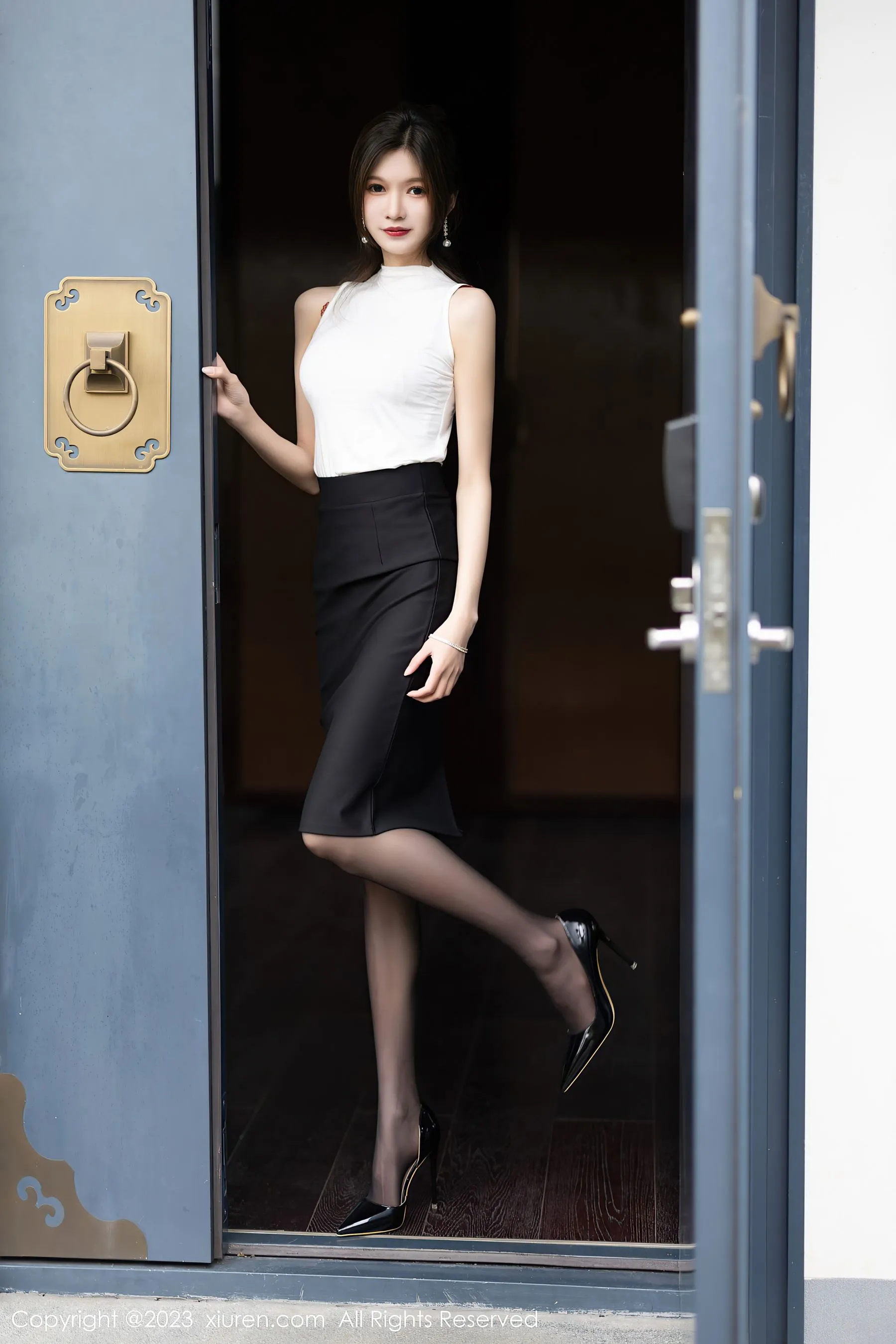  秀人网 No.6194 程程程- 黑丝短裙第19张