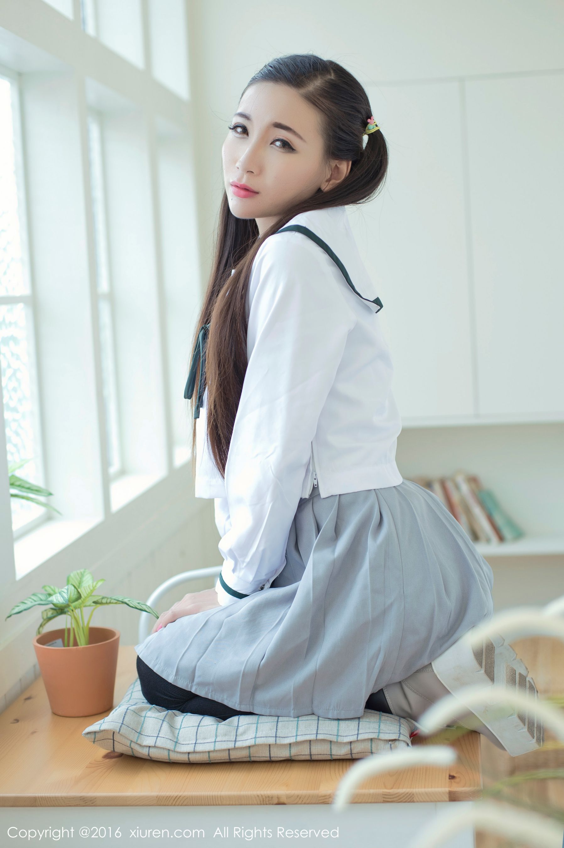 赵颖《爆乳细腰小女生的极度诱惑》 秀人网 No.603第23张