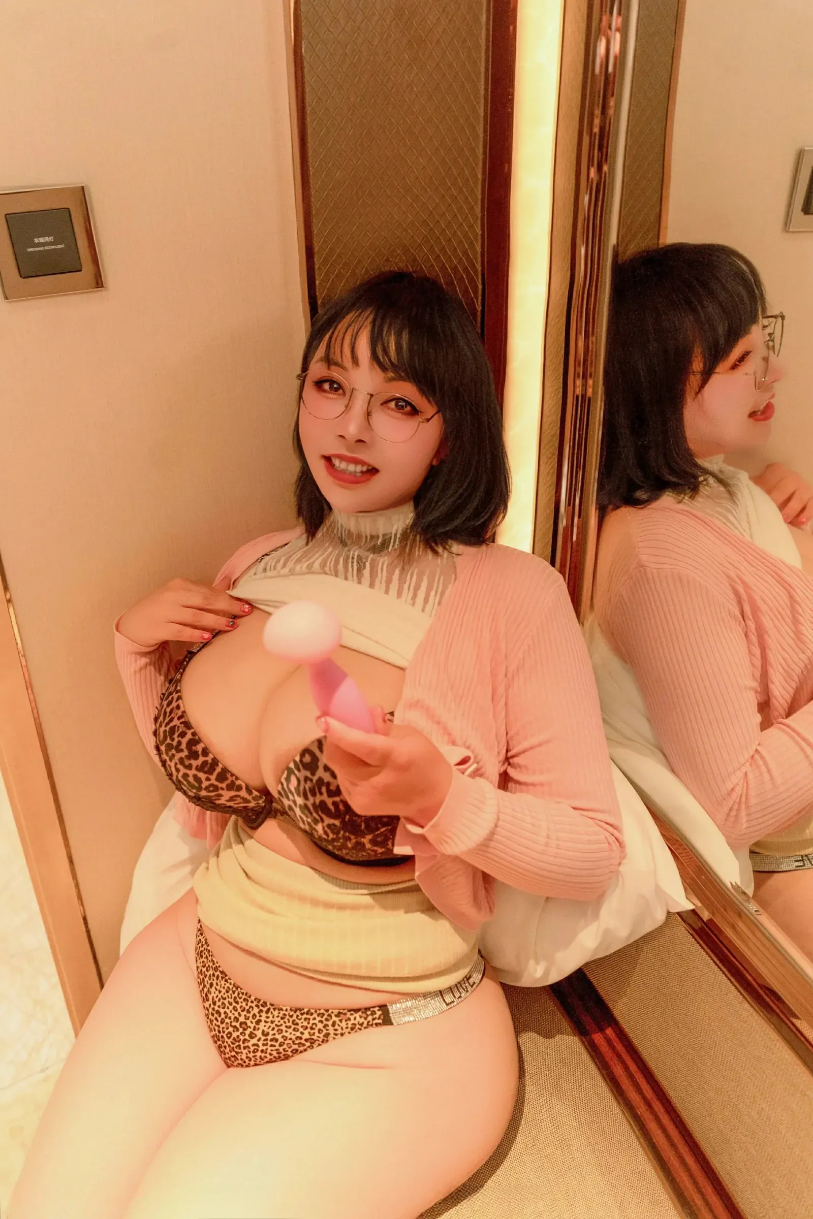  XiuRen 秀人 No.9685 油田溪溪 新人模特 [97P]第21张