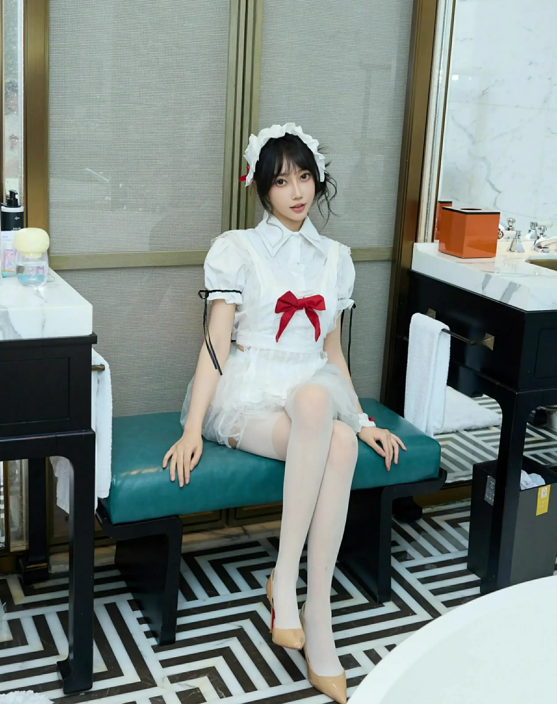  秀人网 No.10827 玥儿玥er [64P]第4张