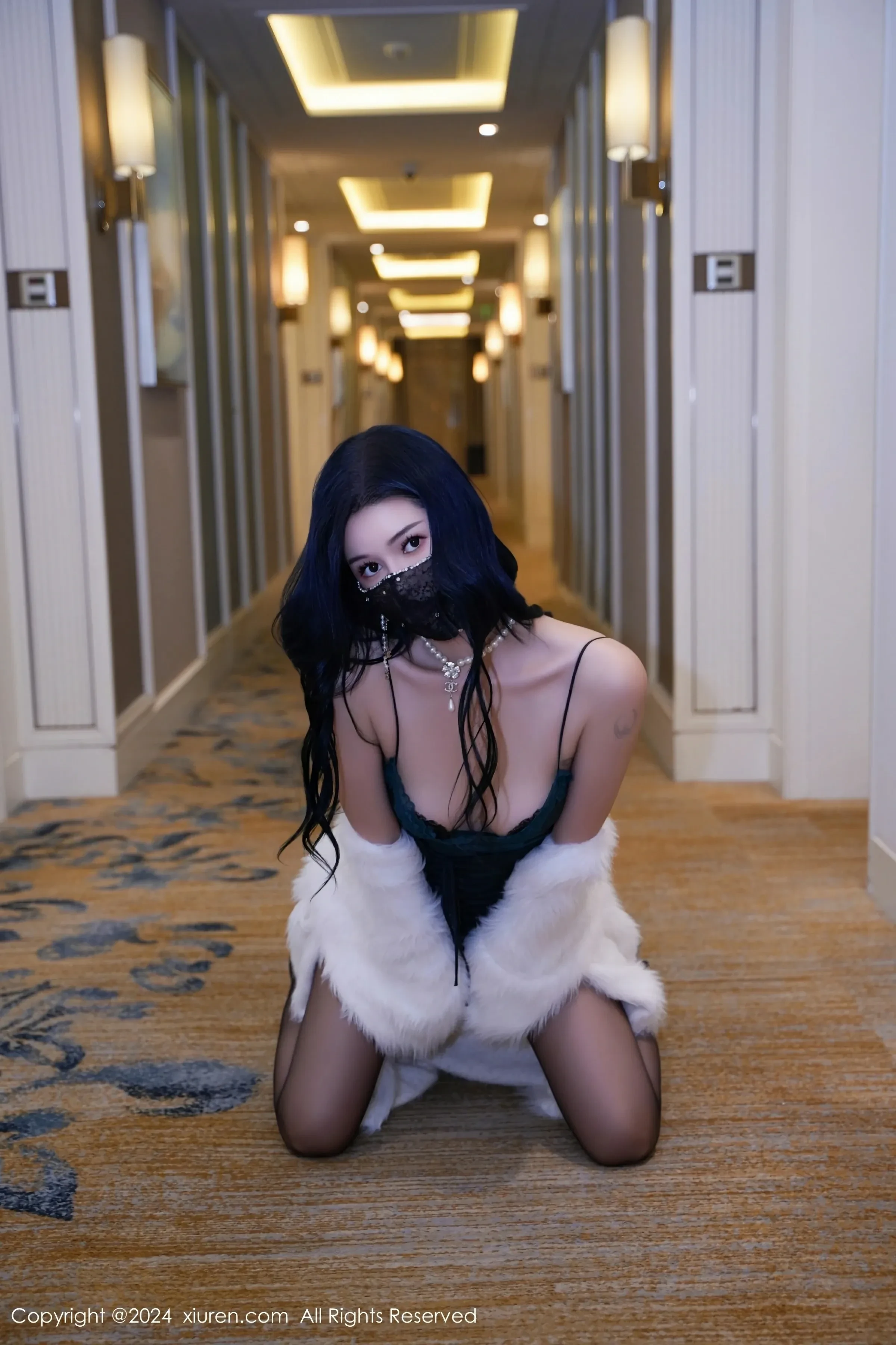  XiuRen 秀人 No.8372 芮芮 [68P]第14张