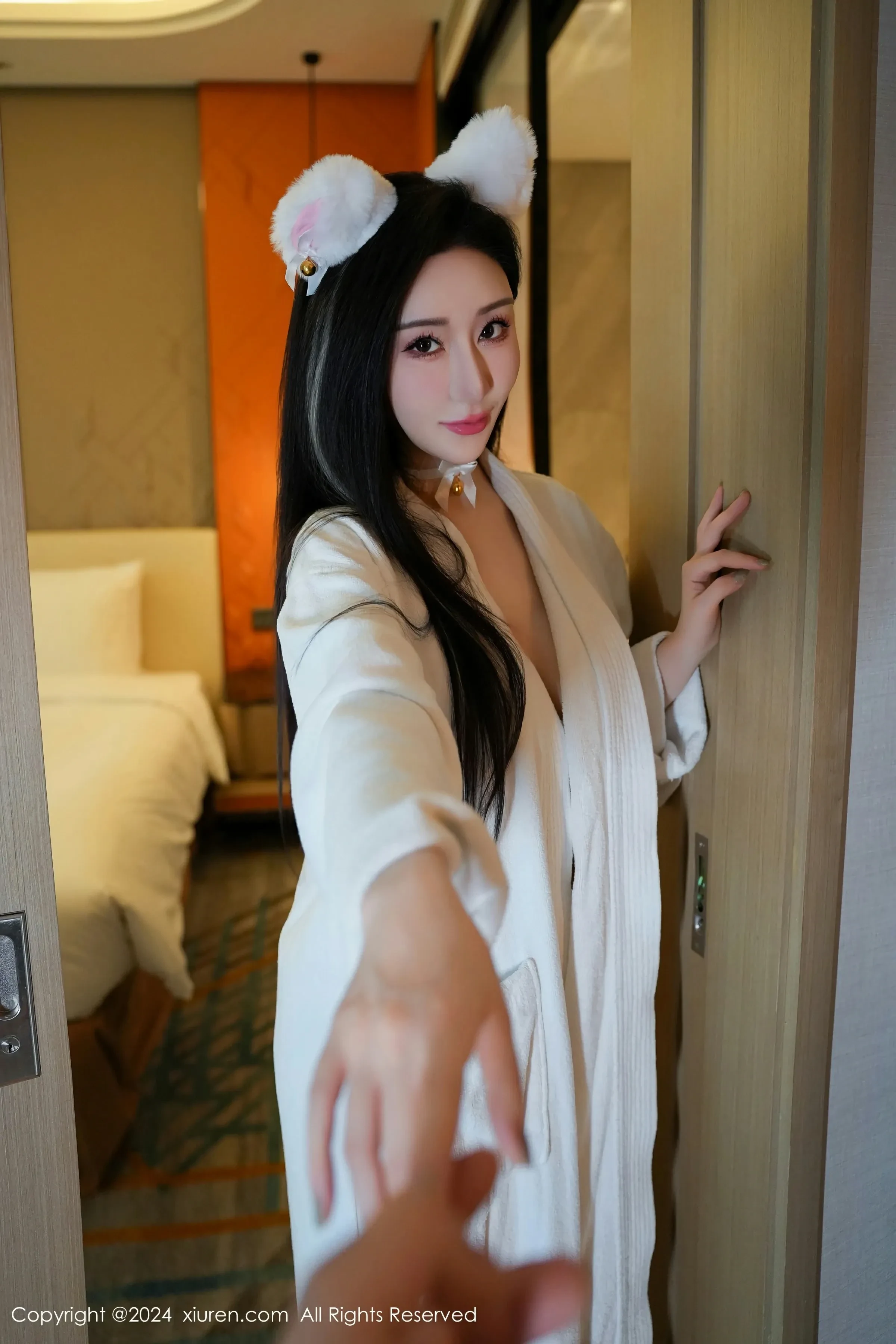  XiuRen 秀人 No.8679 田兮白 [124P]第1张