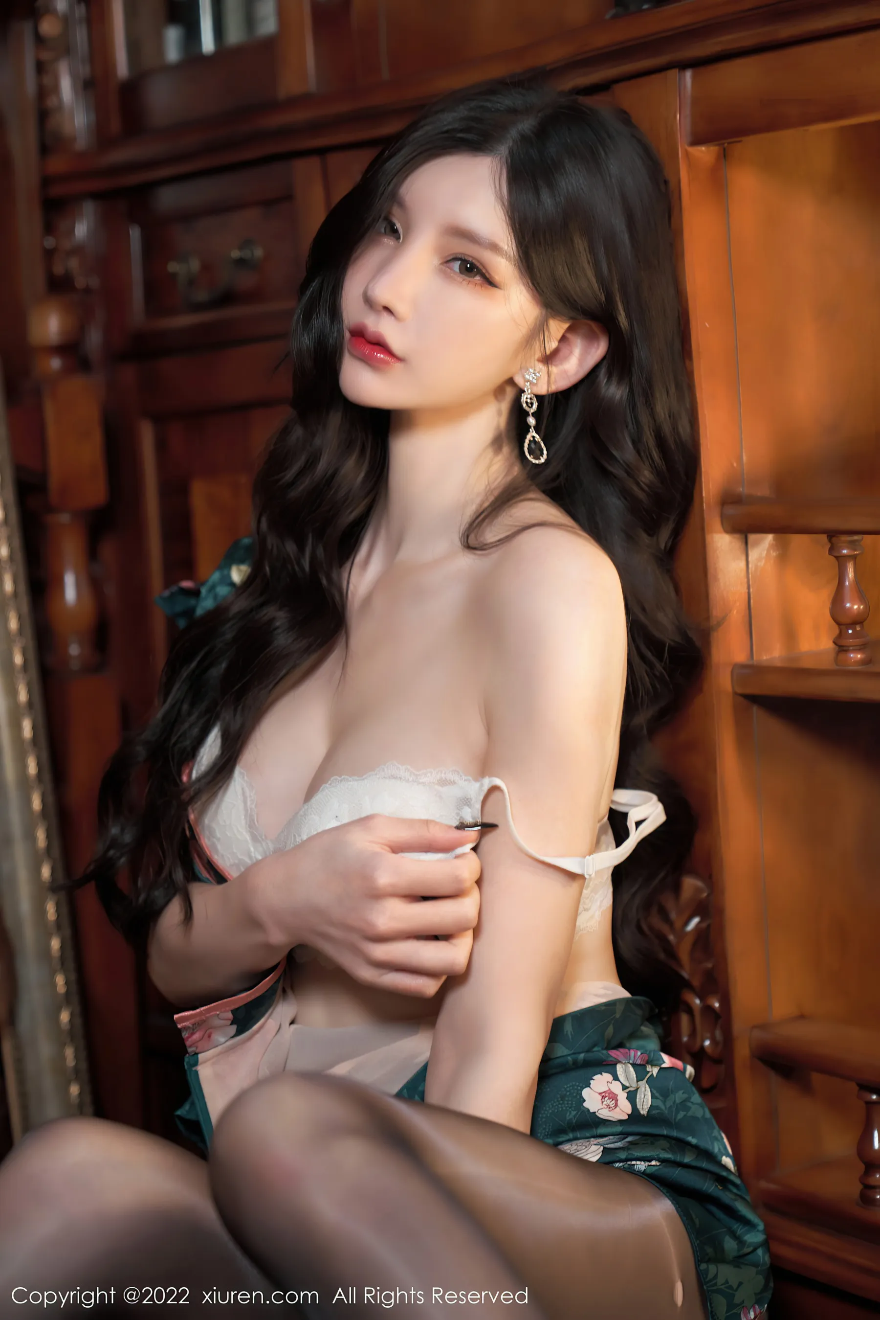  秀人网 No.4695 周于希Sally 黑丝美腿