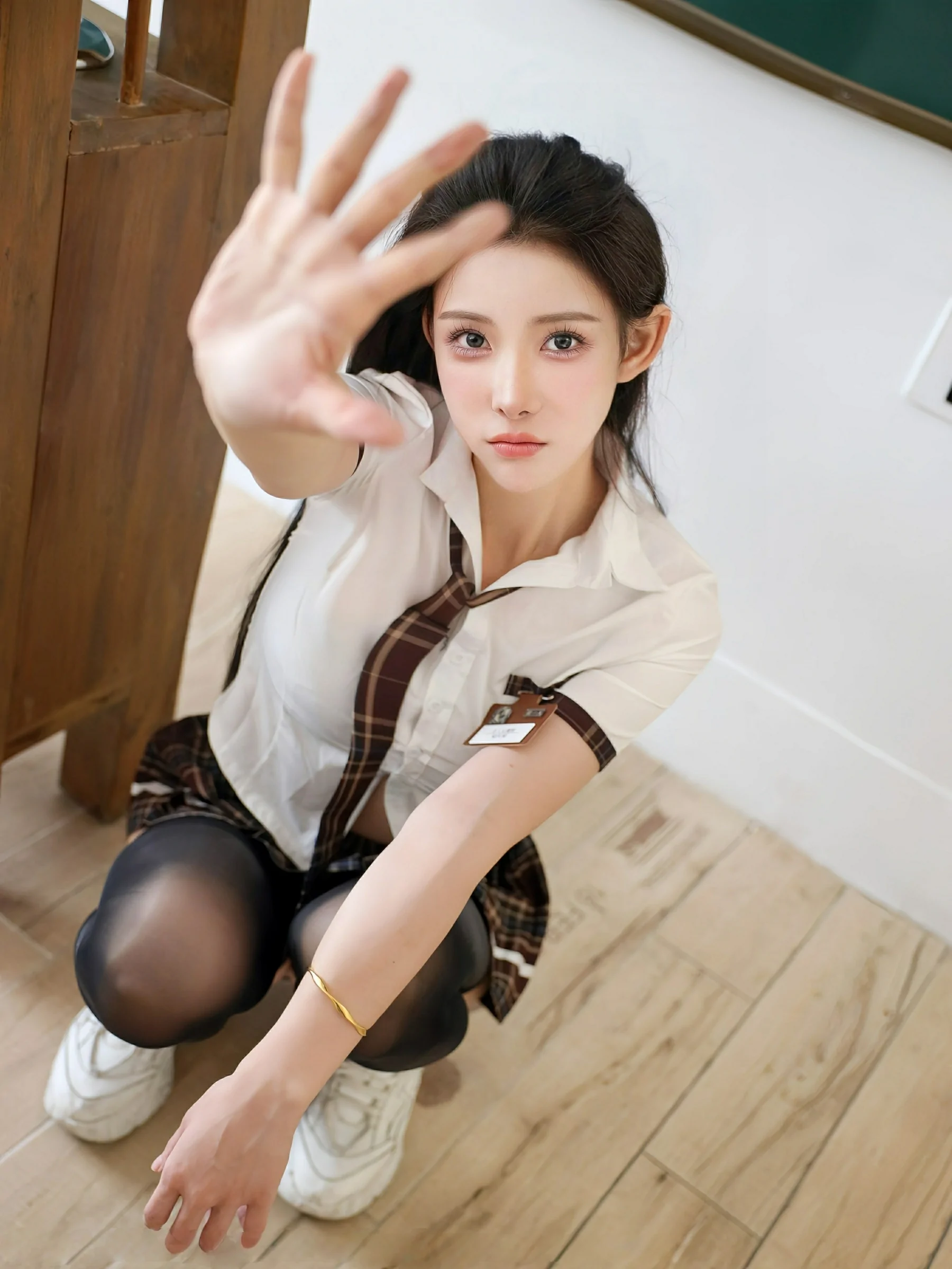  秀人网 No.10512 梨霜儿 [10P]第9张