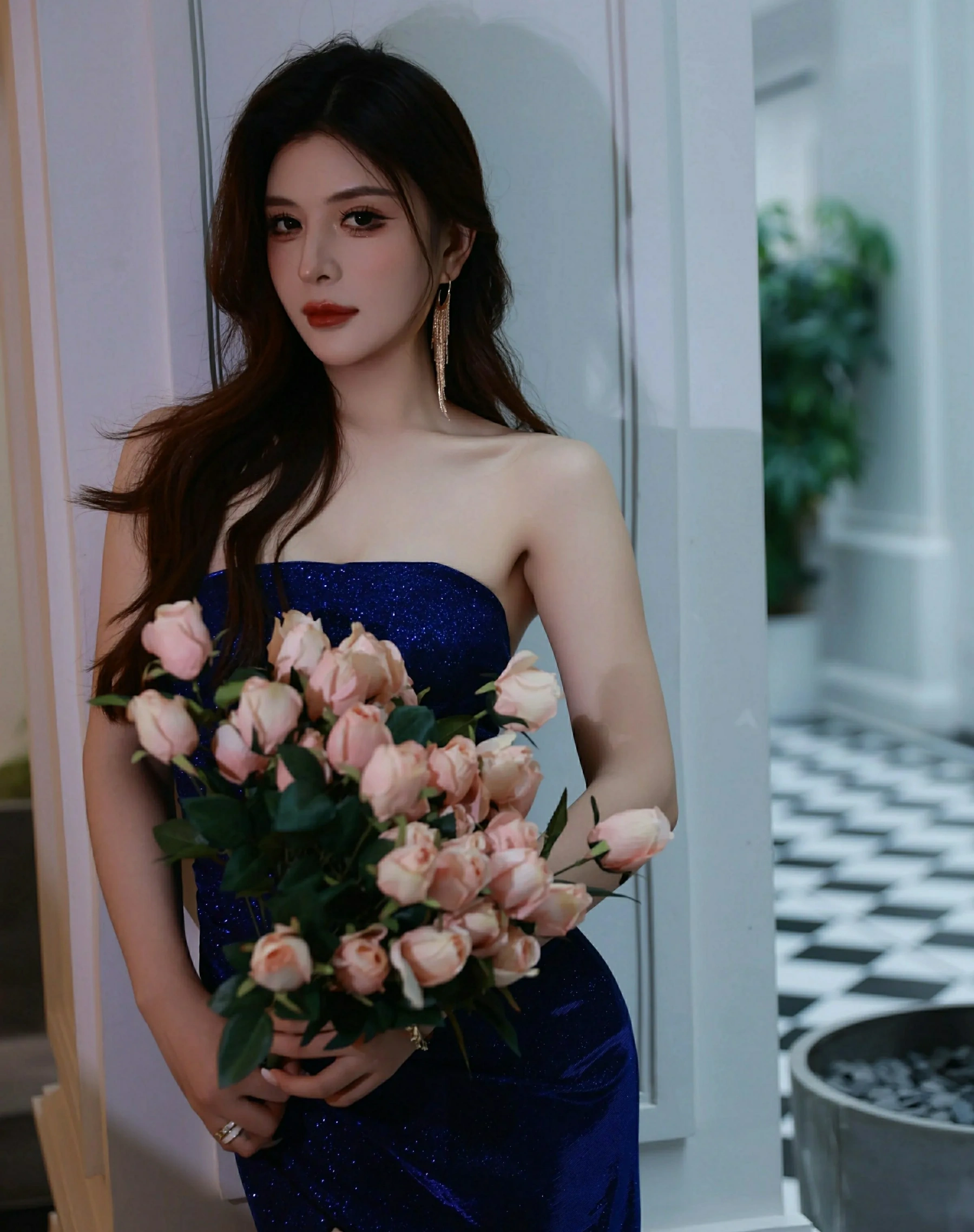  秀人网 No.10740 阿依莎 [71P]第2张